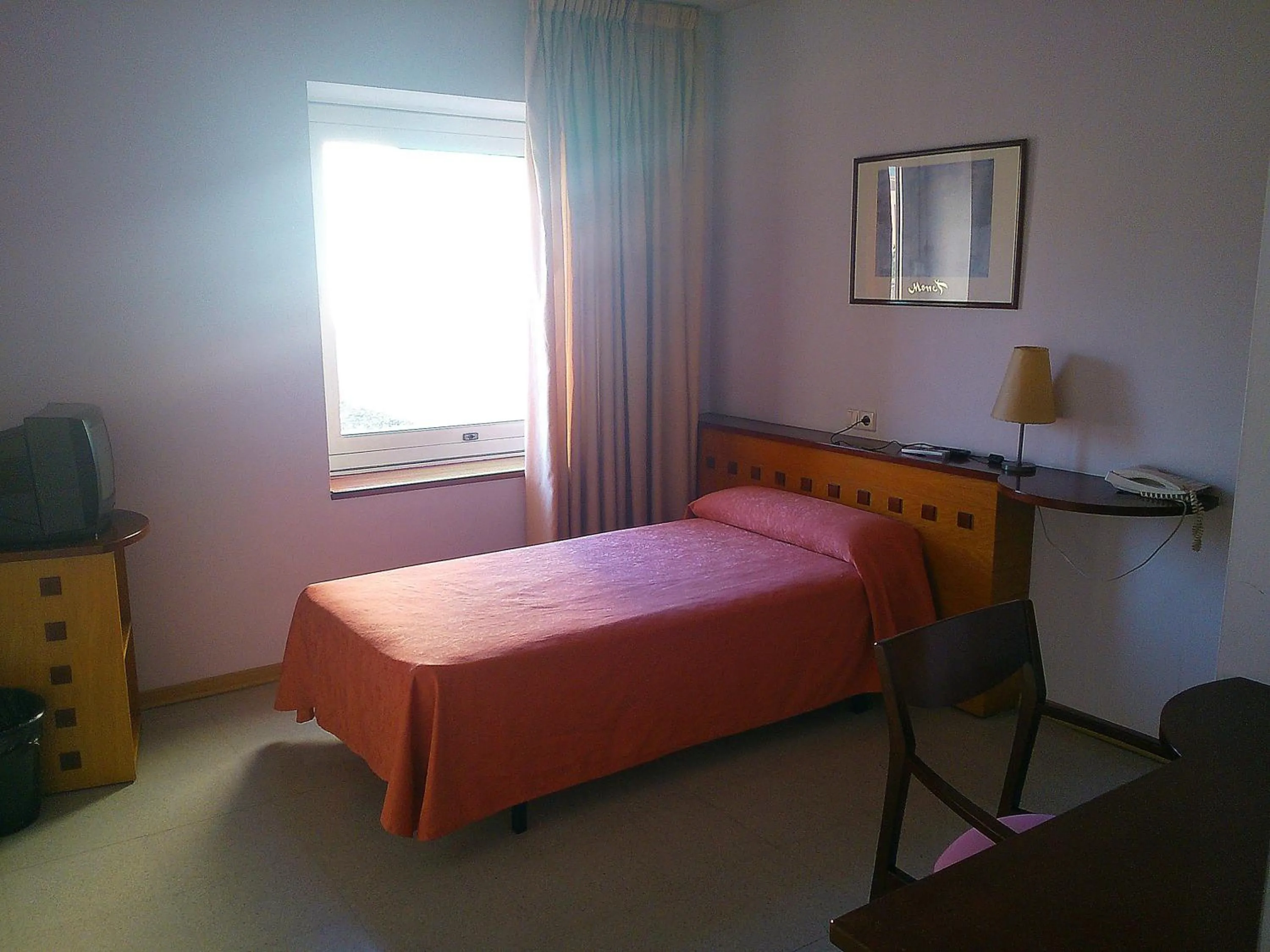 Bedroom, Bed in Hotel Montmeló