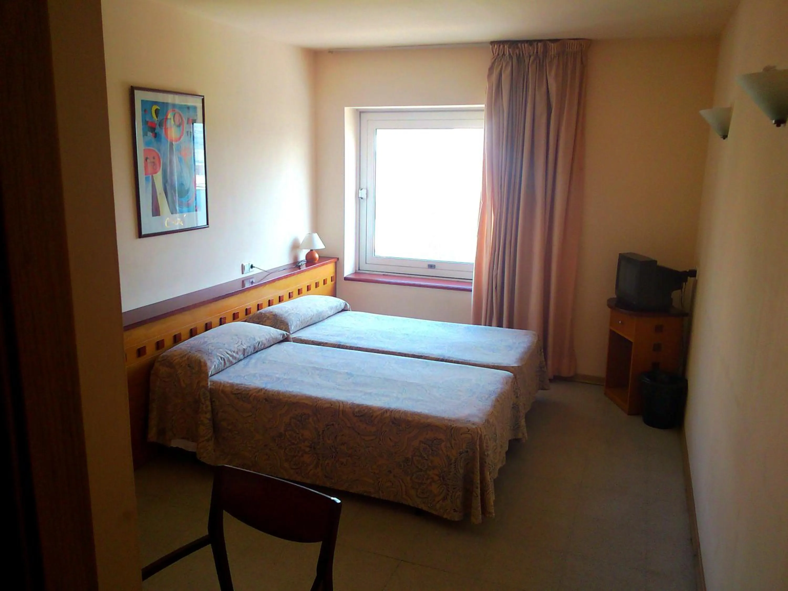 Bedroom, Bed in Hotel Montmeló