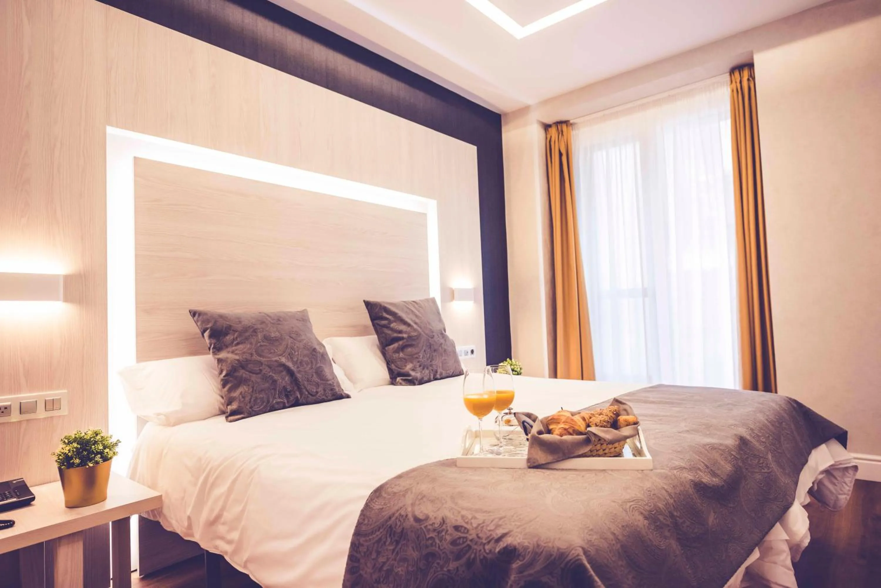 Decorative detail, Bed in Hostal Lisboa