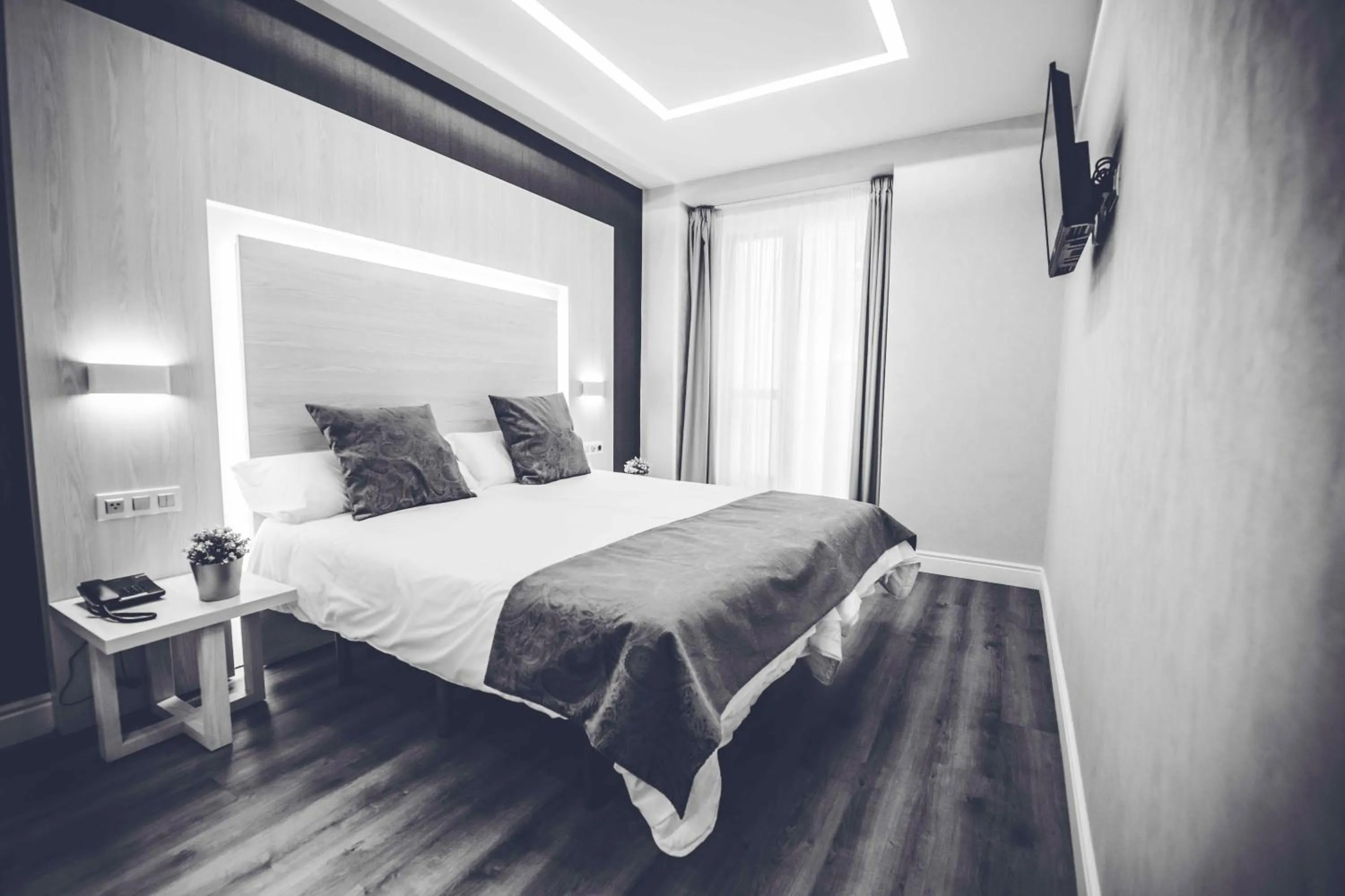 Decorative detail, Bed in Hostal Lisboa