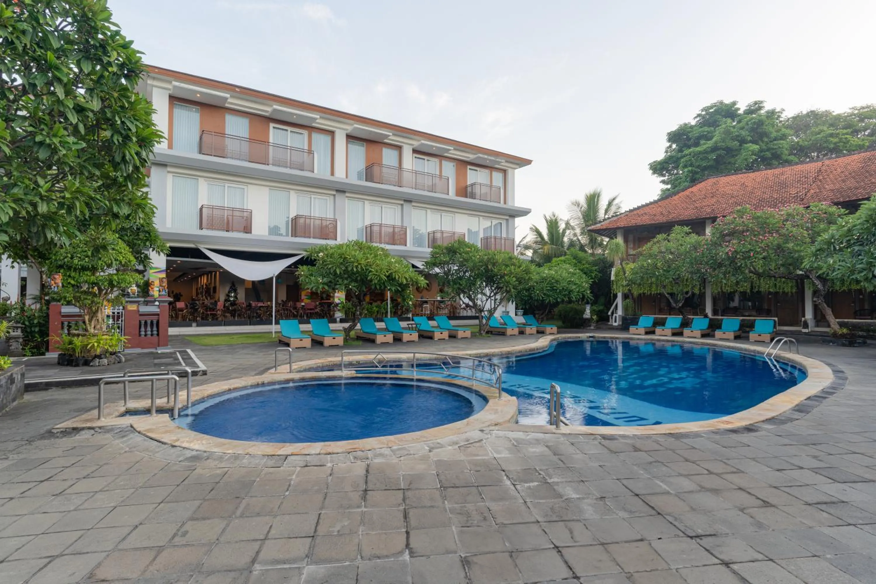 Swimming pool, Property Building in SOL by Meliá Kuta Bali