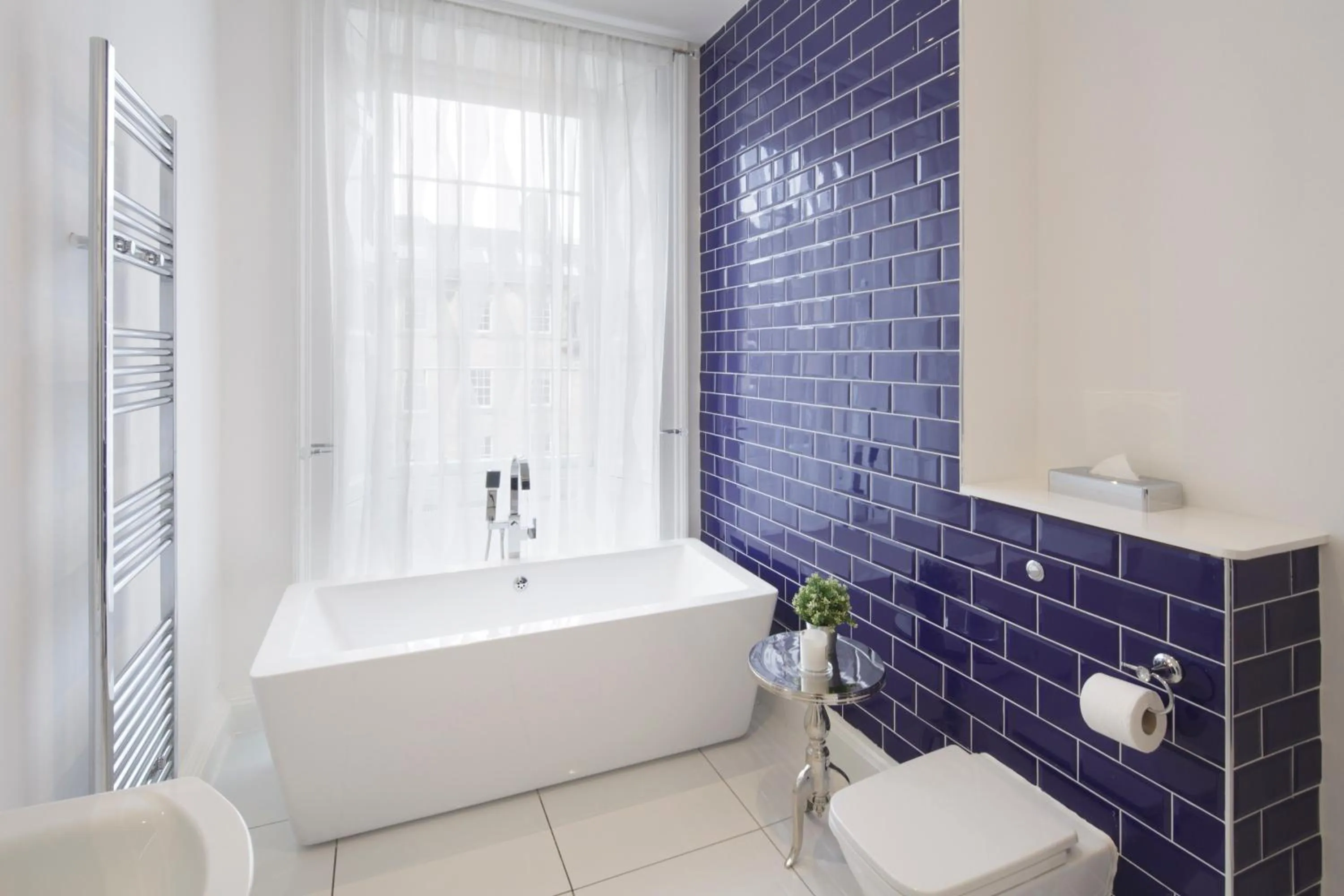 Toilet in Hanover 71 Suites