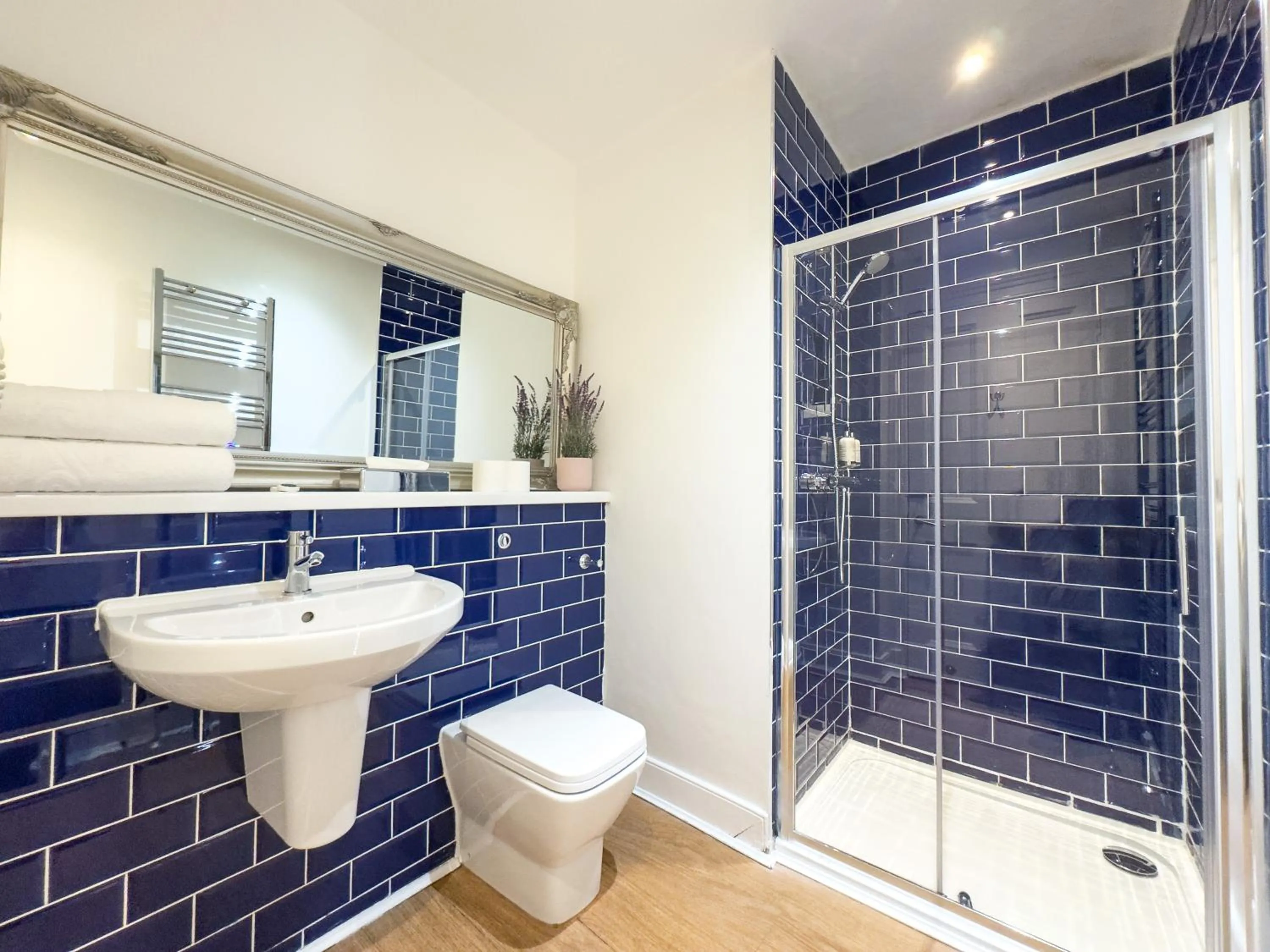 Shower in Hanover 71 Suites