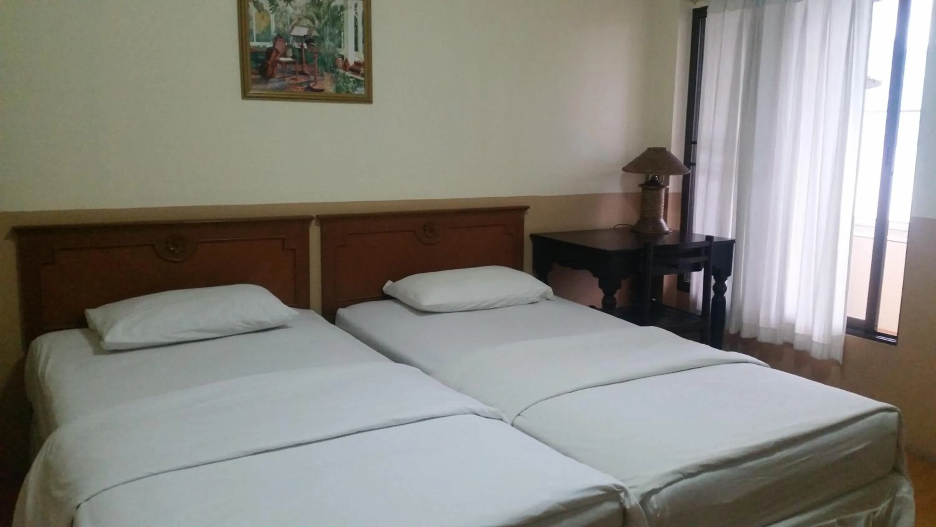 Bedroom, Bed in MD House