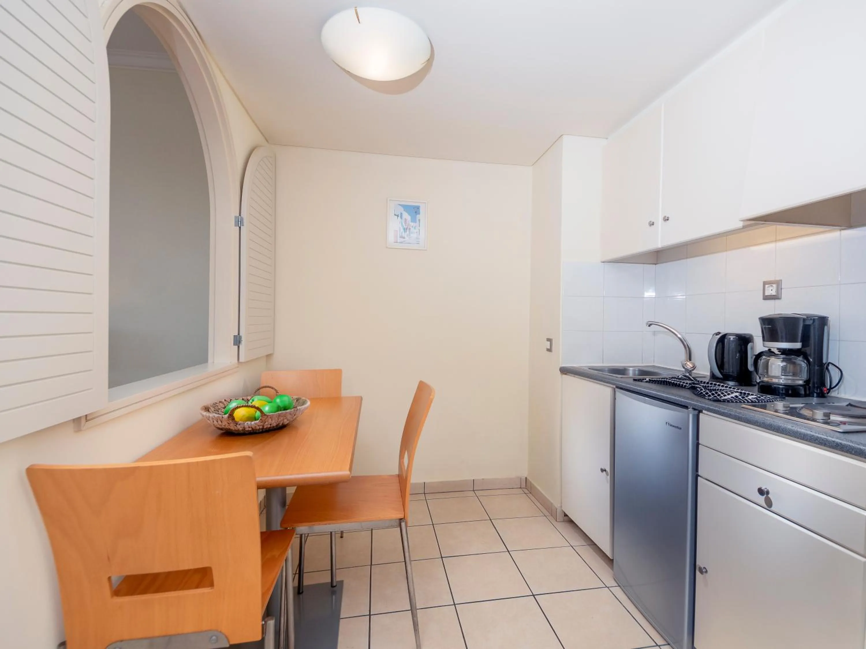 Coffee/tea facilities in Athineon Hotel