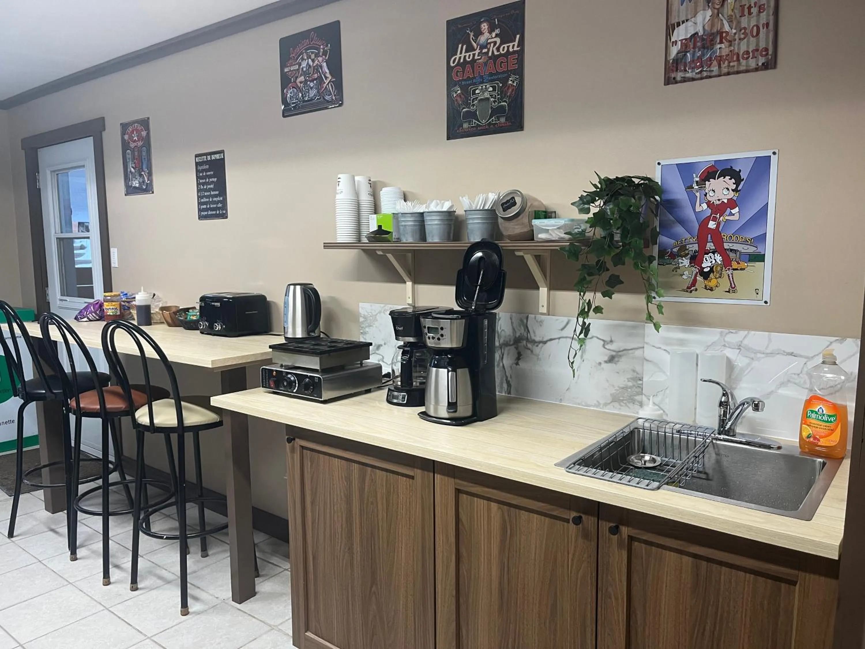 Coffee/tea facilities in Le Saint Alex