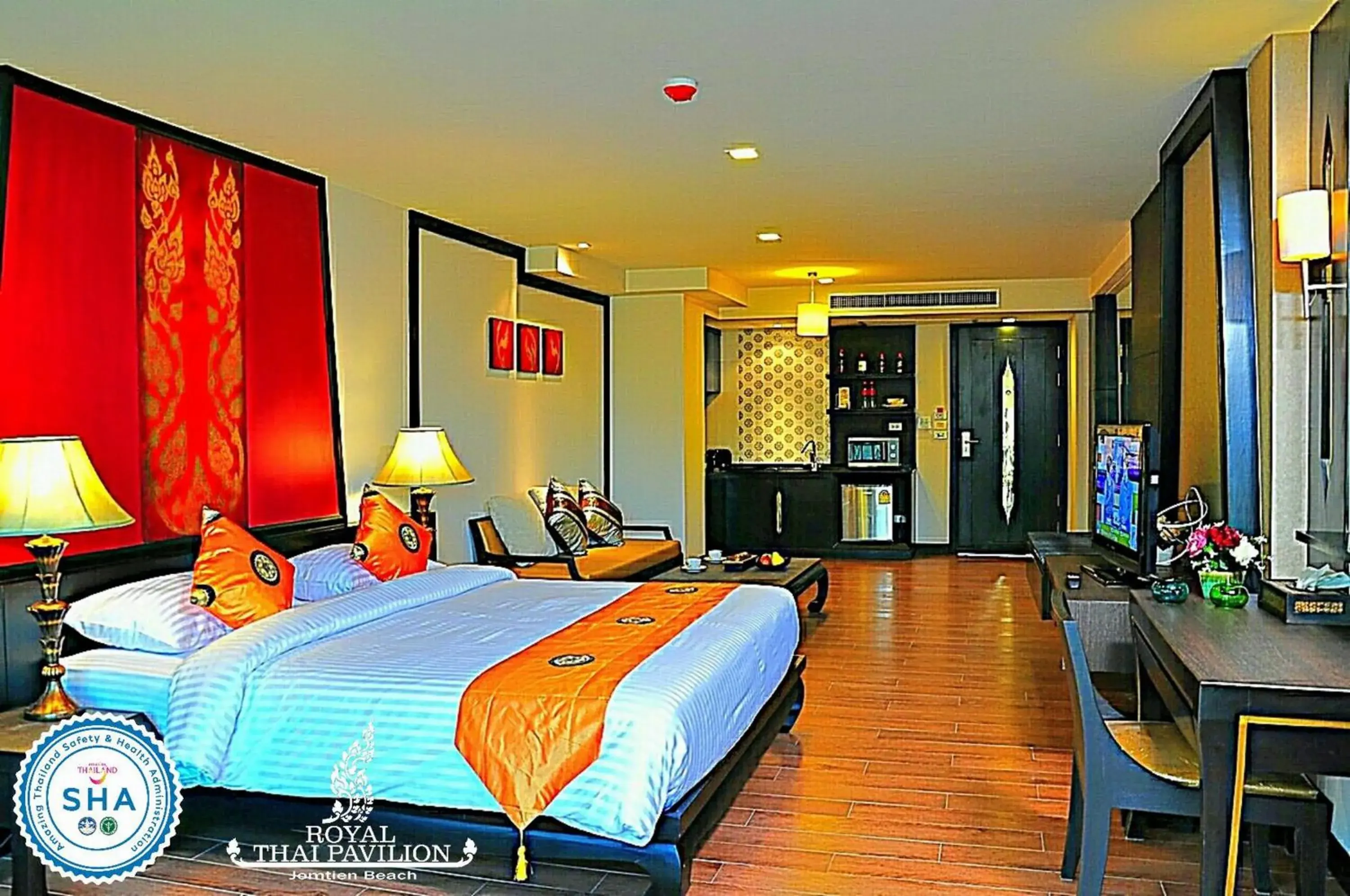 Junior Suite with Sea View in Royal Thai Pavilion Jomtien Hotel Junior Suite with Sea View in Royal Thai Pavilion Jomtien Hotel