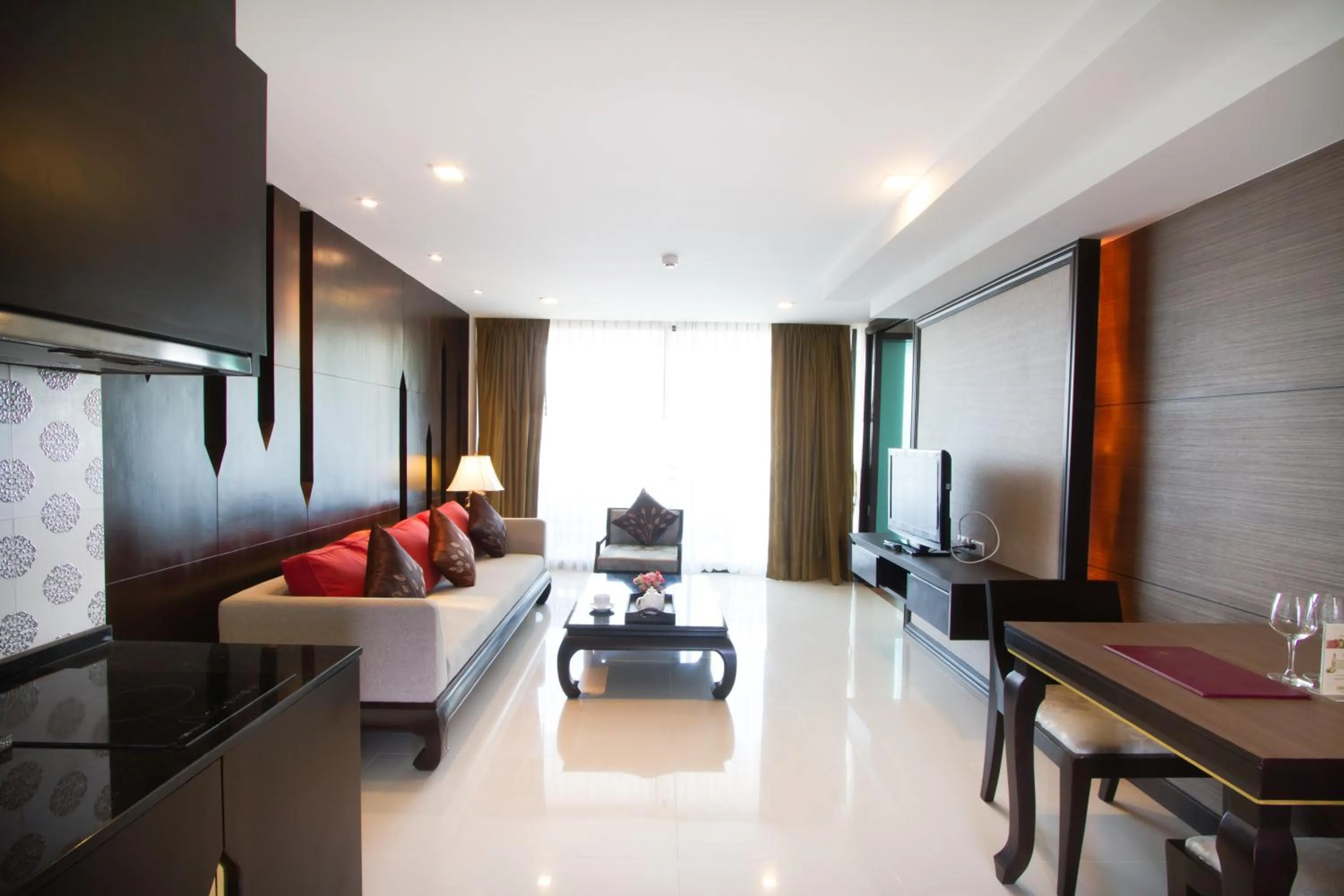 Day, Bed in Royal Thai Pavilion Jomtien Hotel