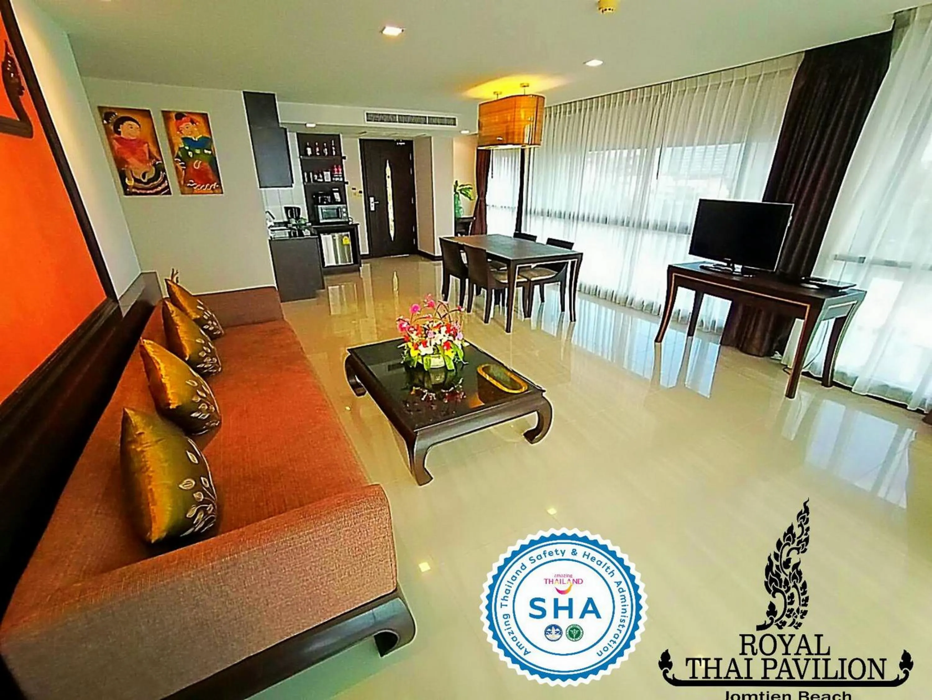 Living room in Royal Thai Pavilion Jomtien Hotel