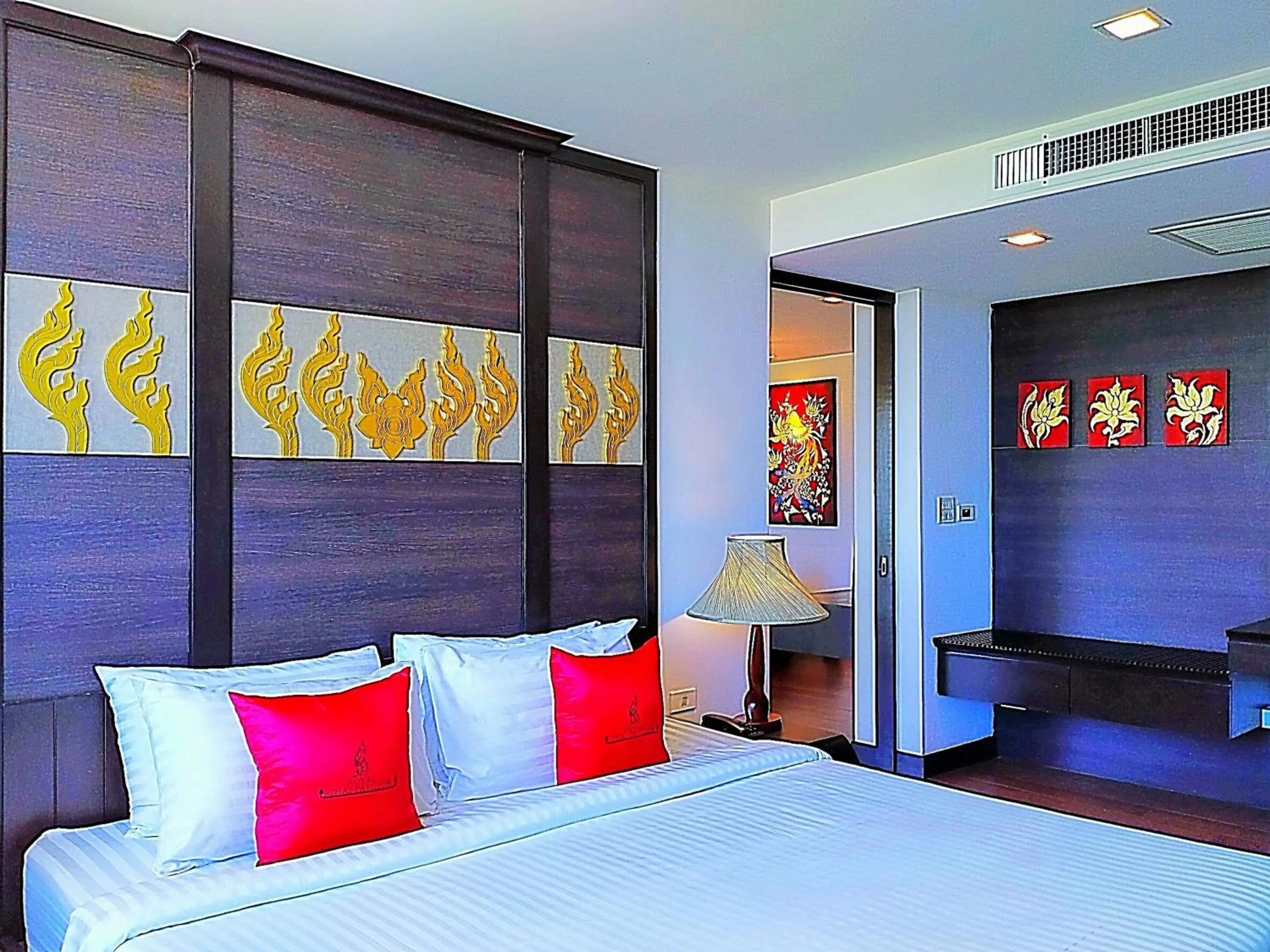 Bedroom, Bed in Royal Thai Pavilion Jomtien Hotel