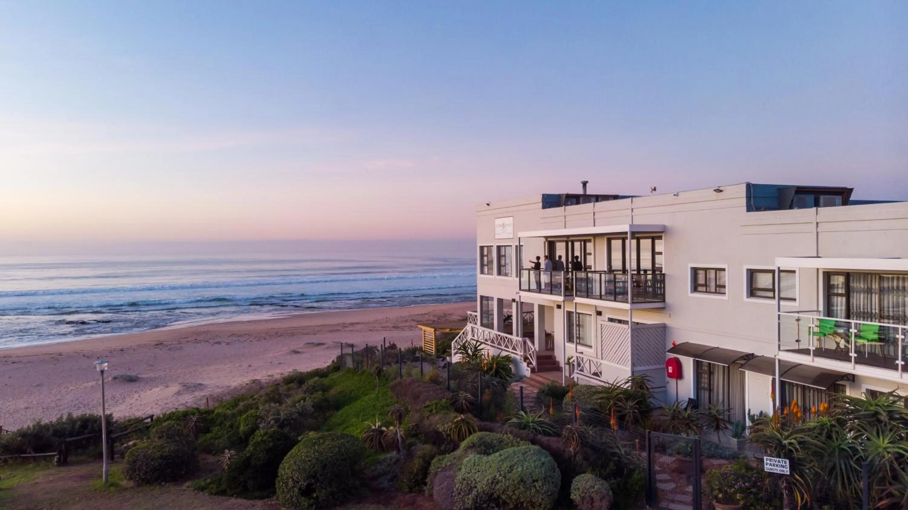 Property building in On the Beach Guesthouse Jeffreys Bay