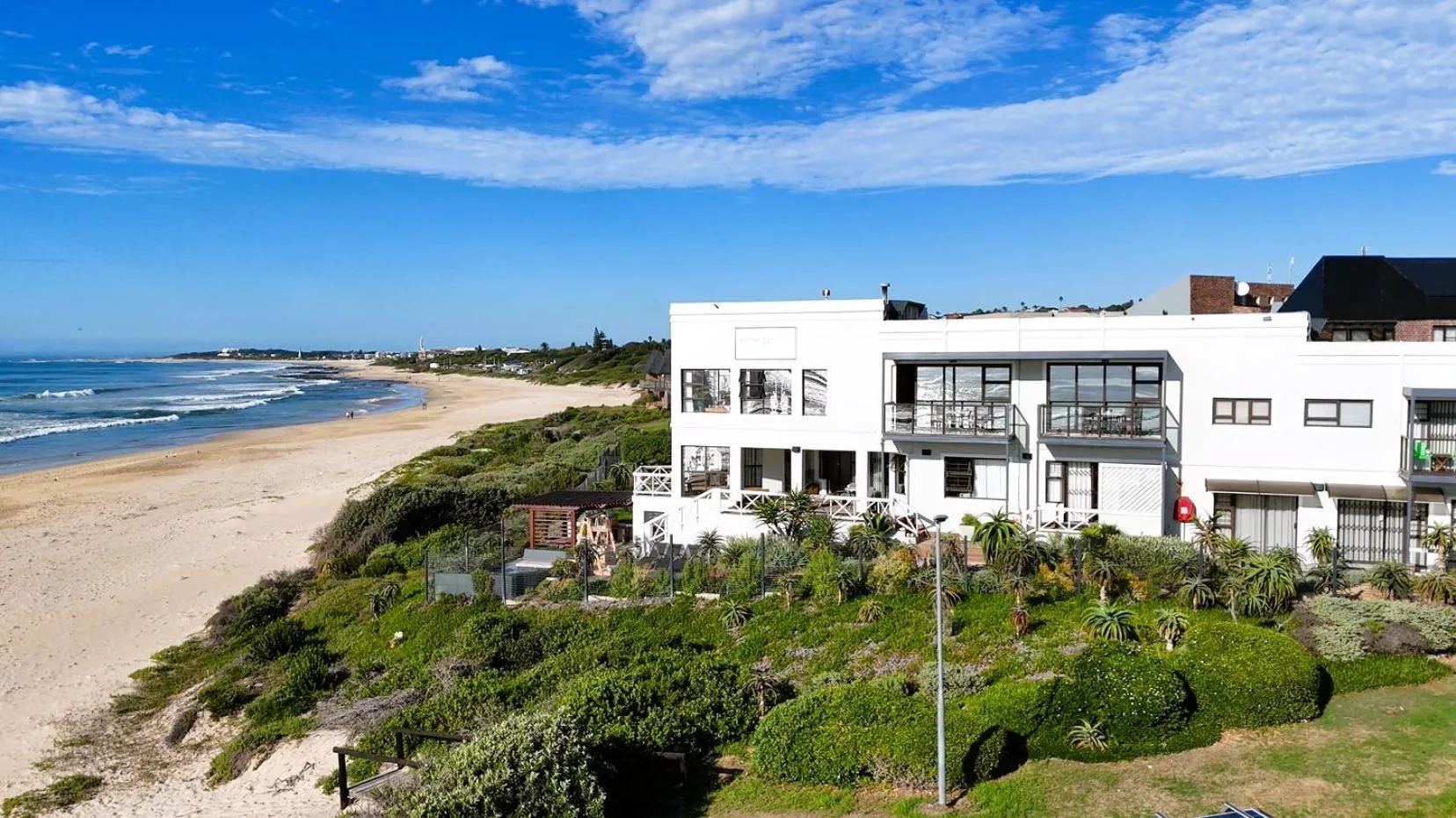 Property building in On the Beach Guesthouse Jeffreys Bay