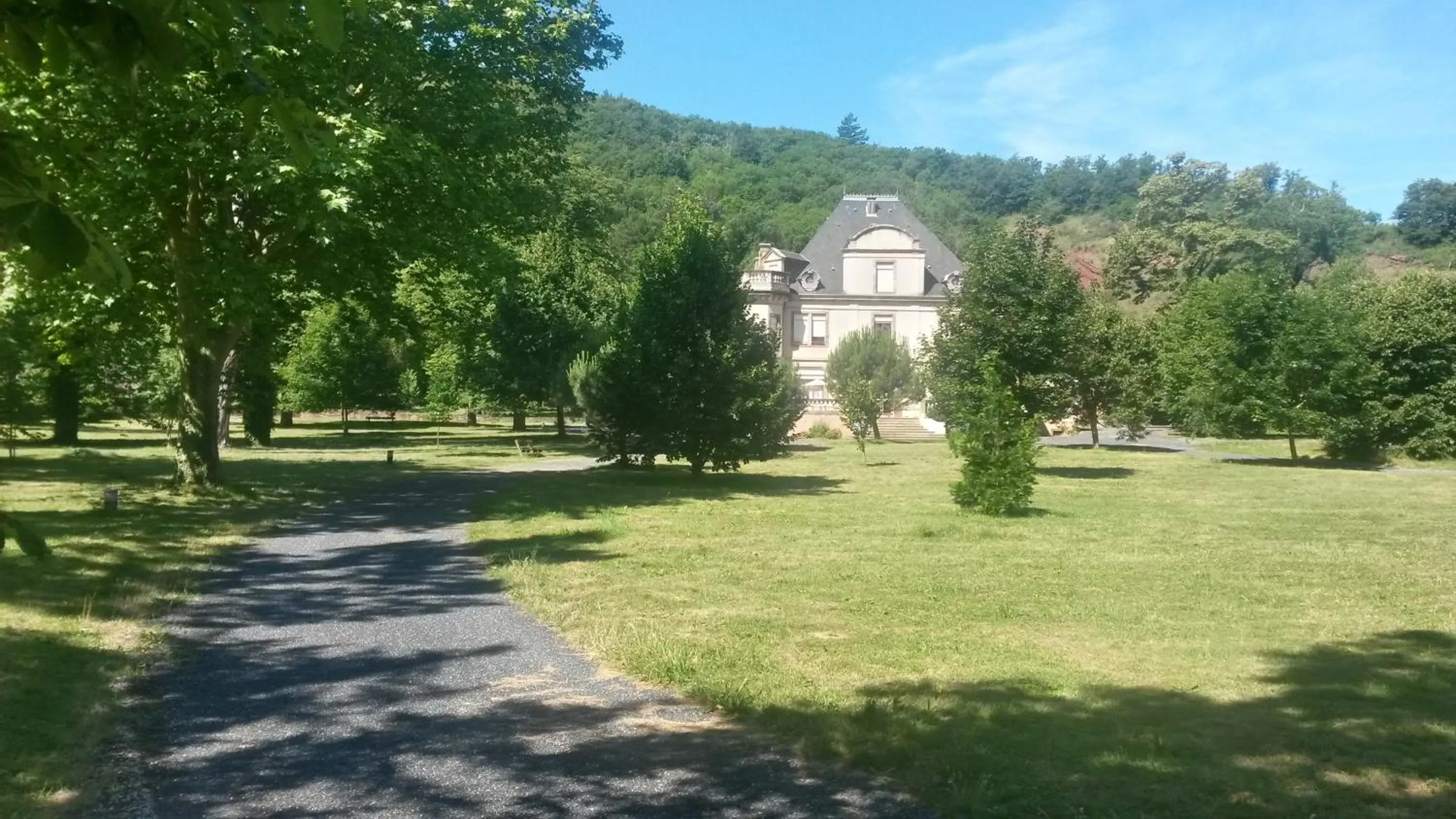 Facade/entrance in Domaine du Rougier