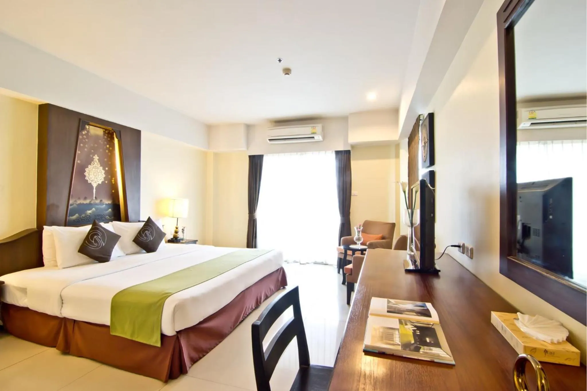 Photo of the whole room, Bed in Golden Sea Pattaya - SHA Extra Plus