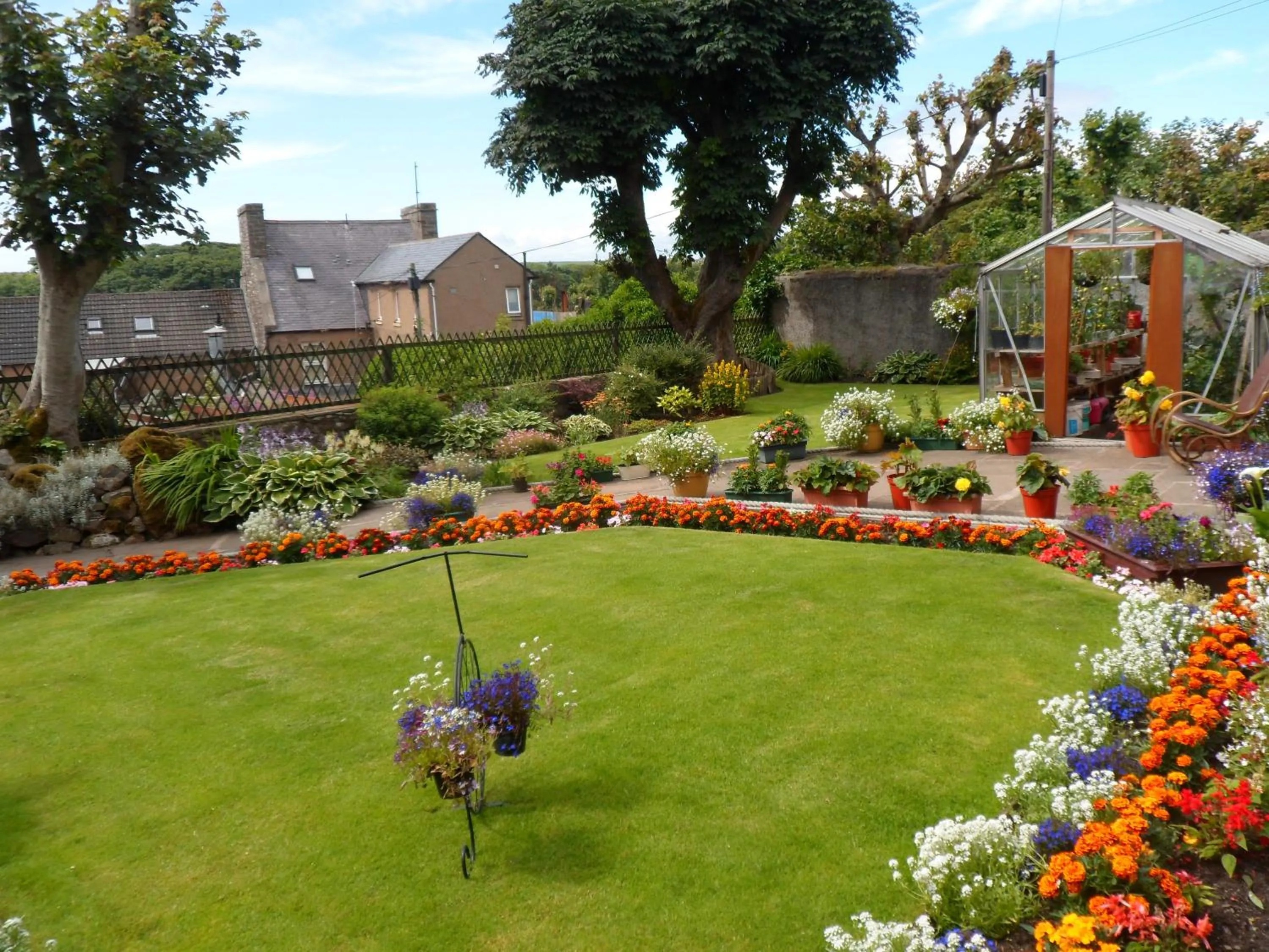 Garden in Nethercliffe Hotel
