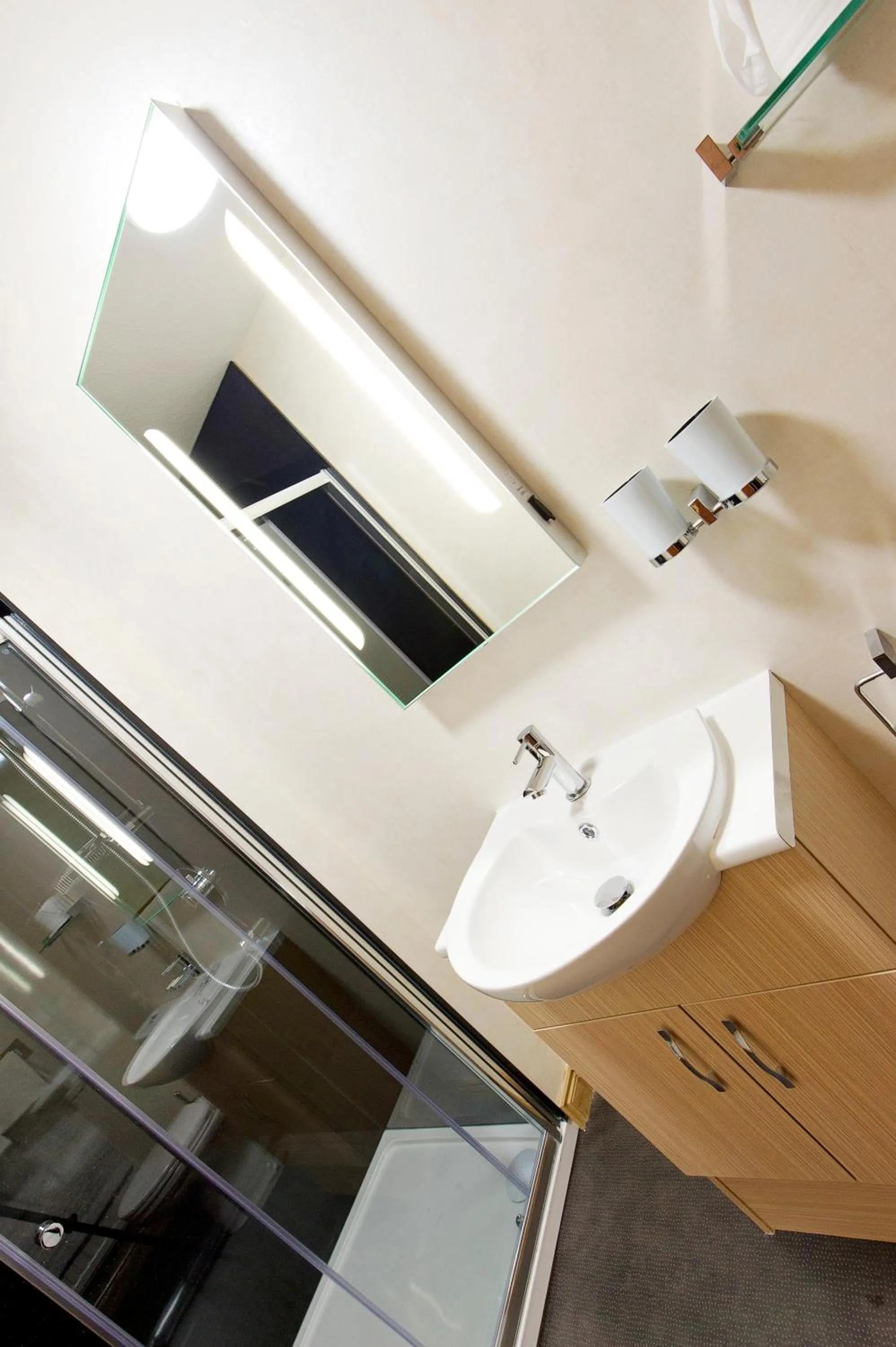 Bathroom in Nethercliffe Hotel