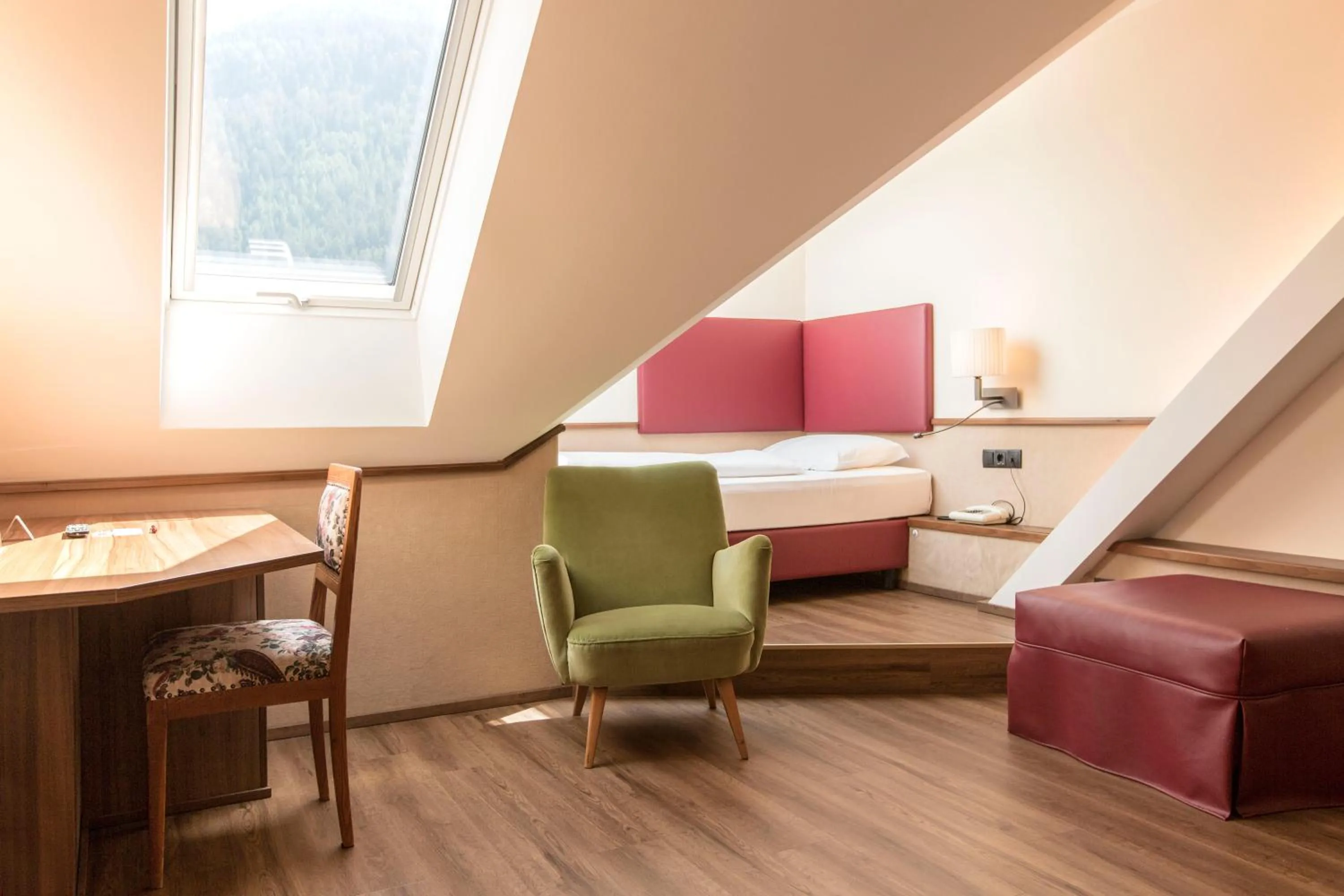 Seating area, Bed in Classic Hotel Am Stetteneck