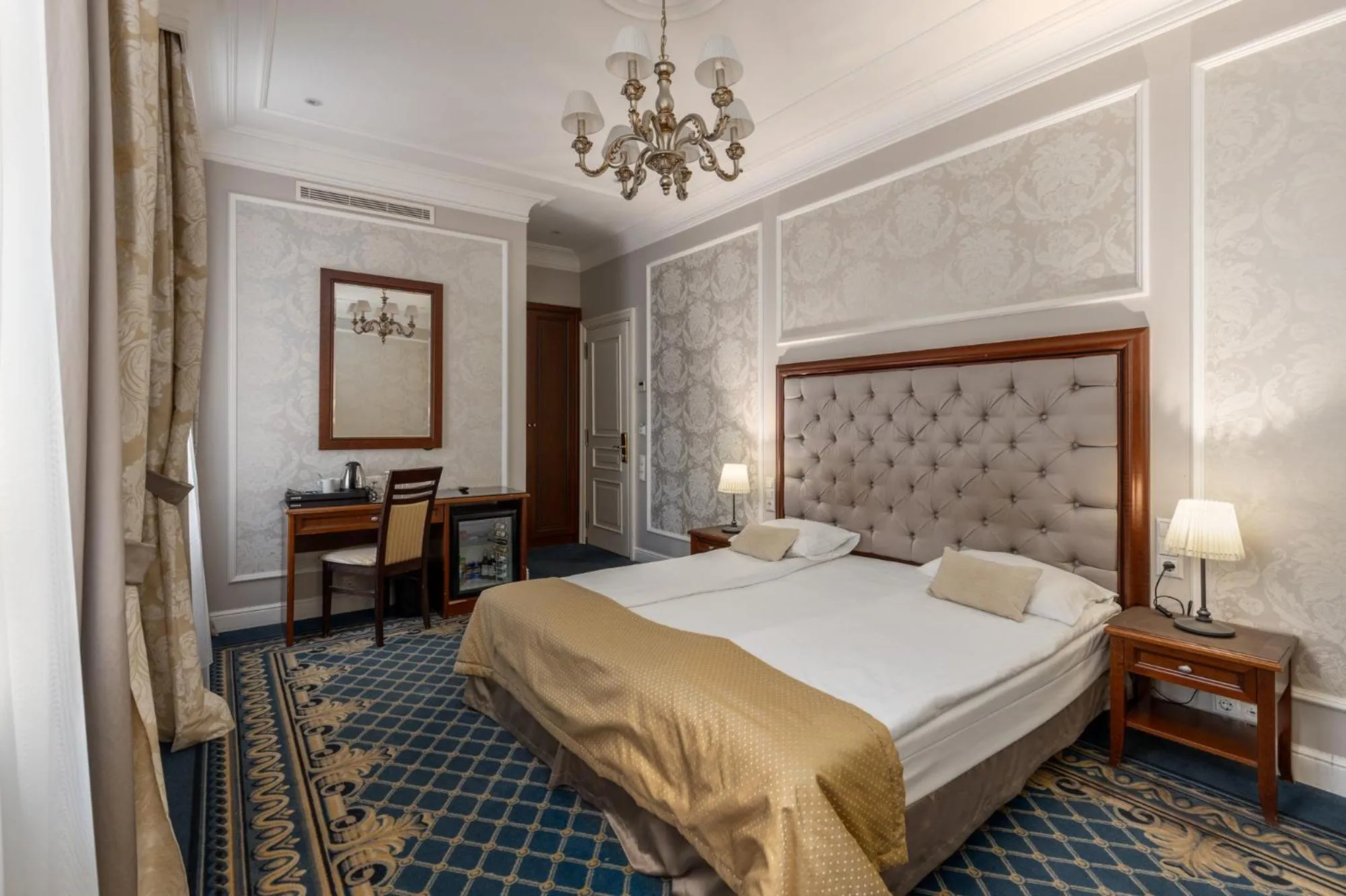 Bed in Rixwell Gertrude Hotel