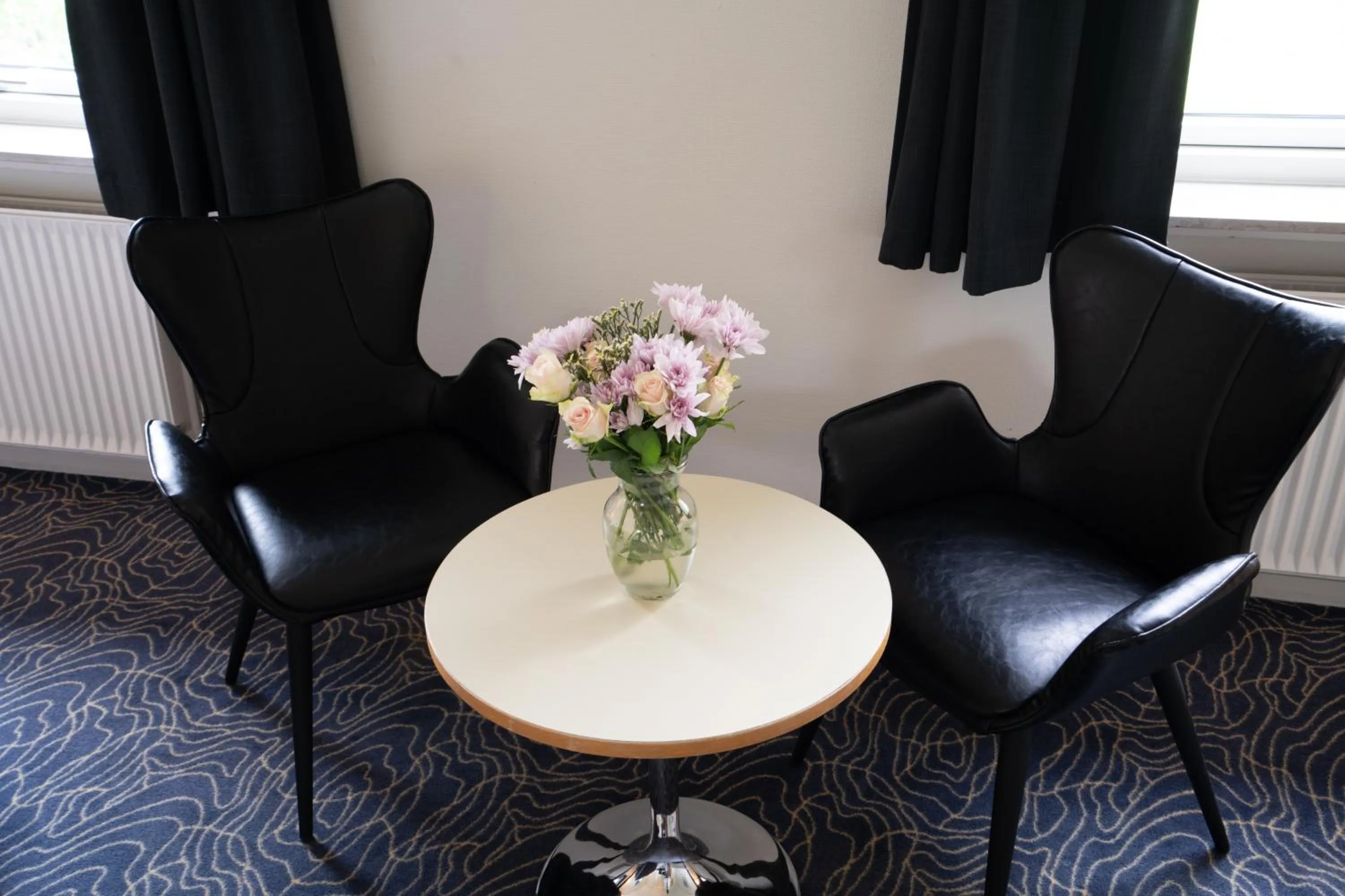 Seating area in Hotel Norden