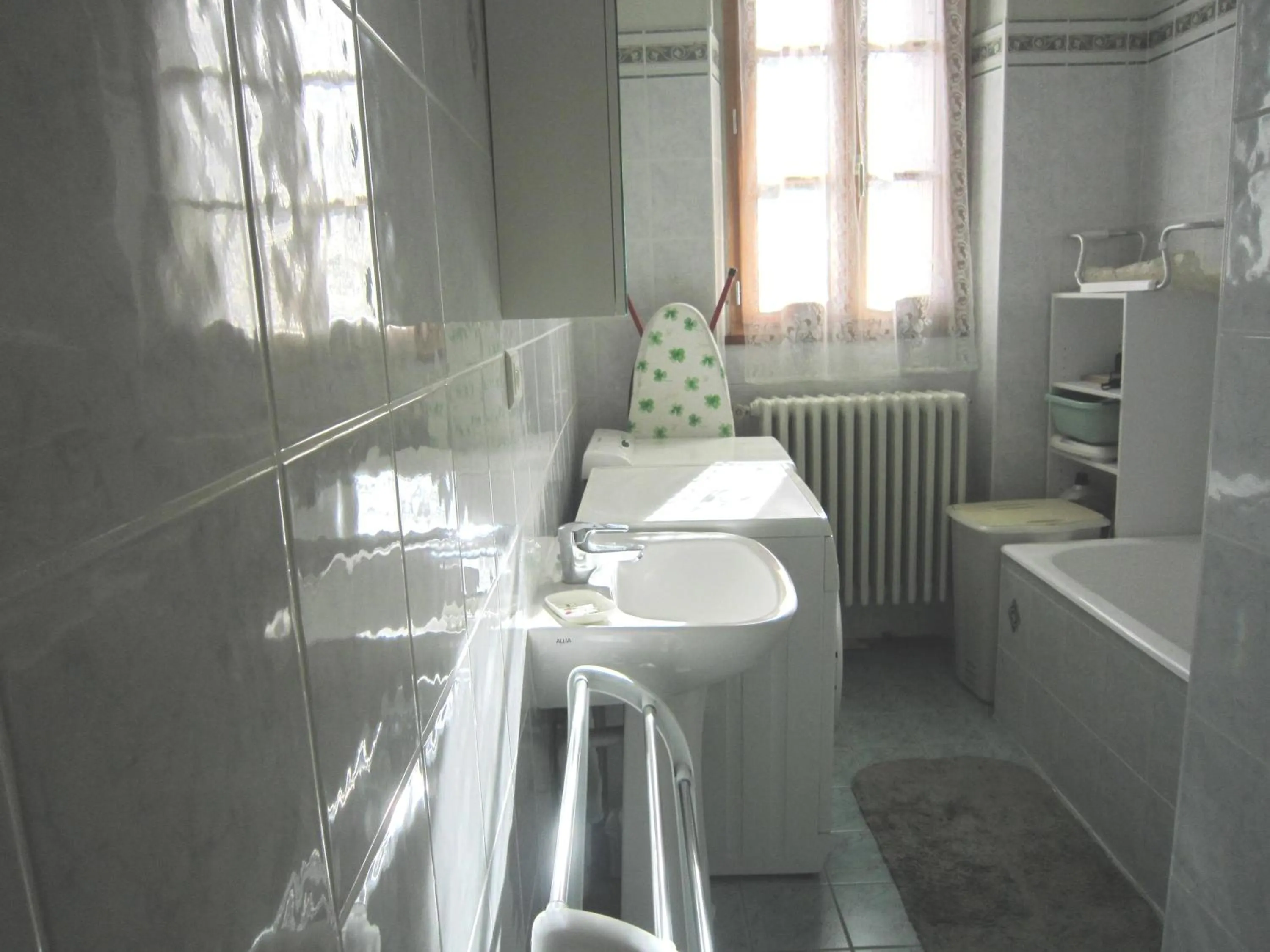 Property building in La Maison de Mireille