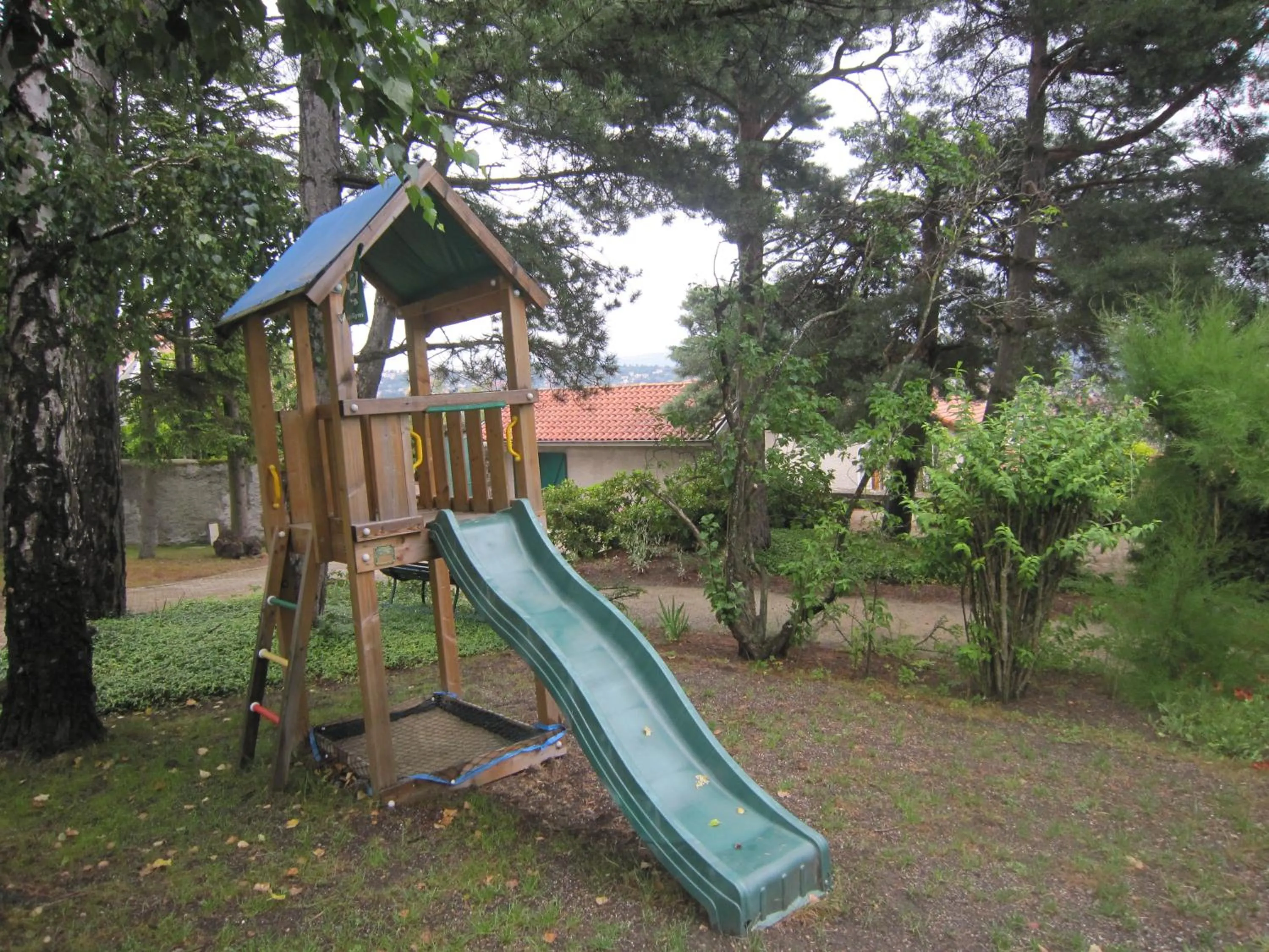 Property building in La Maison de Mireille