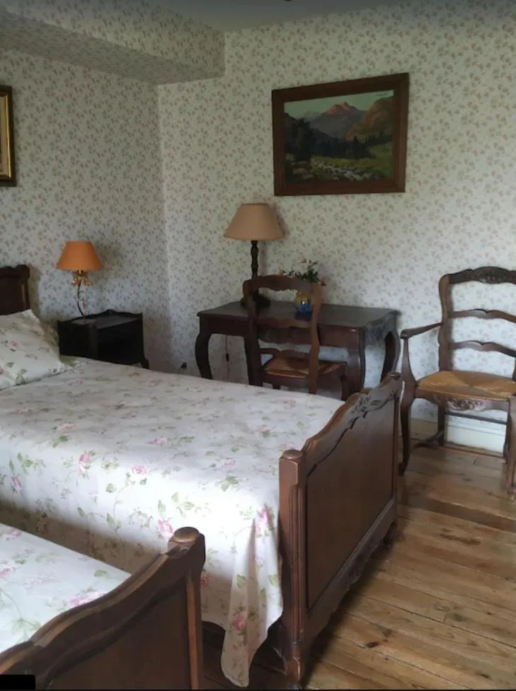 Bedroom, Bed in La Maison de Mireille
