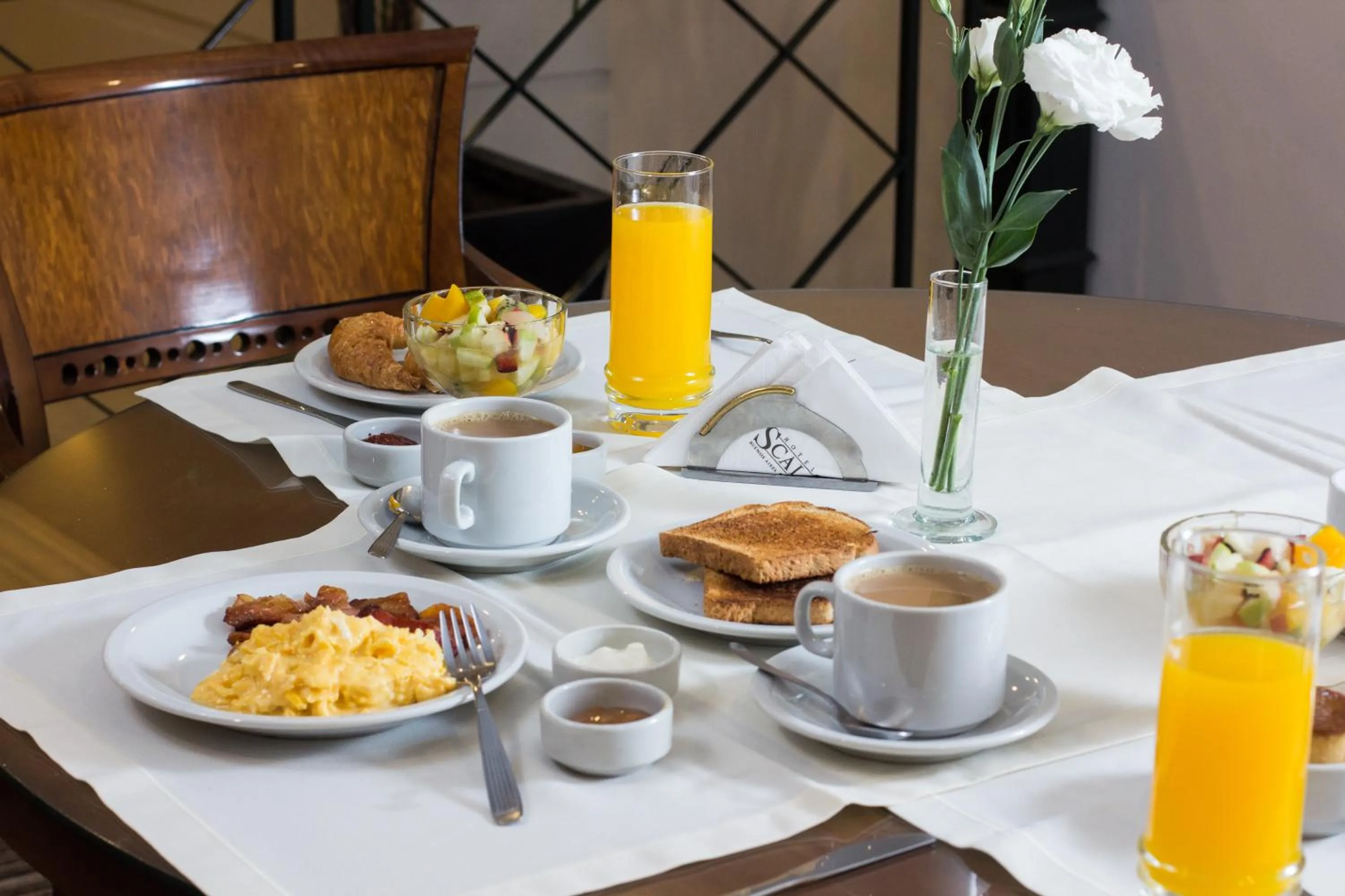 Breakfast in Scala Hotel Buenos Aires