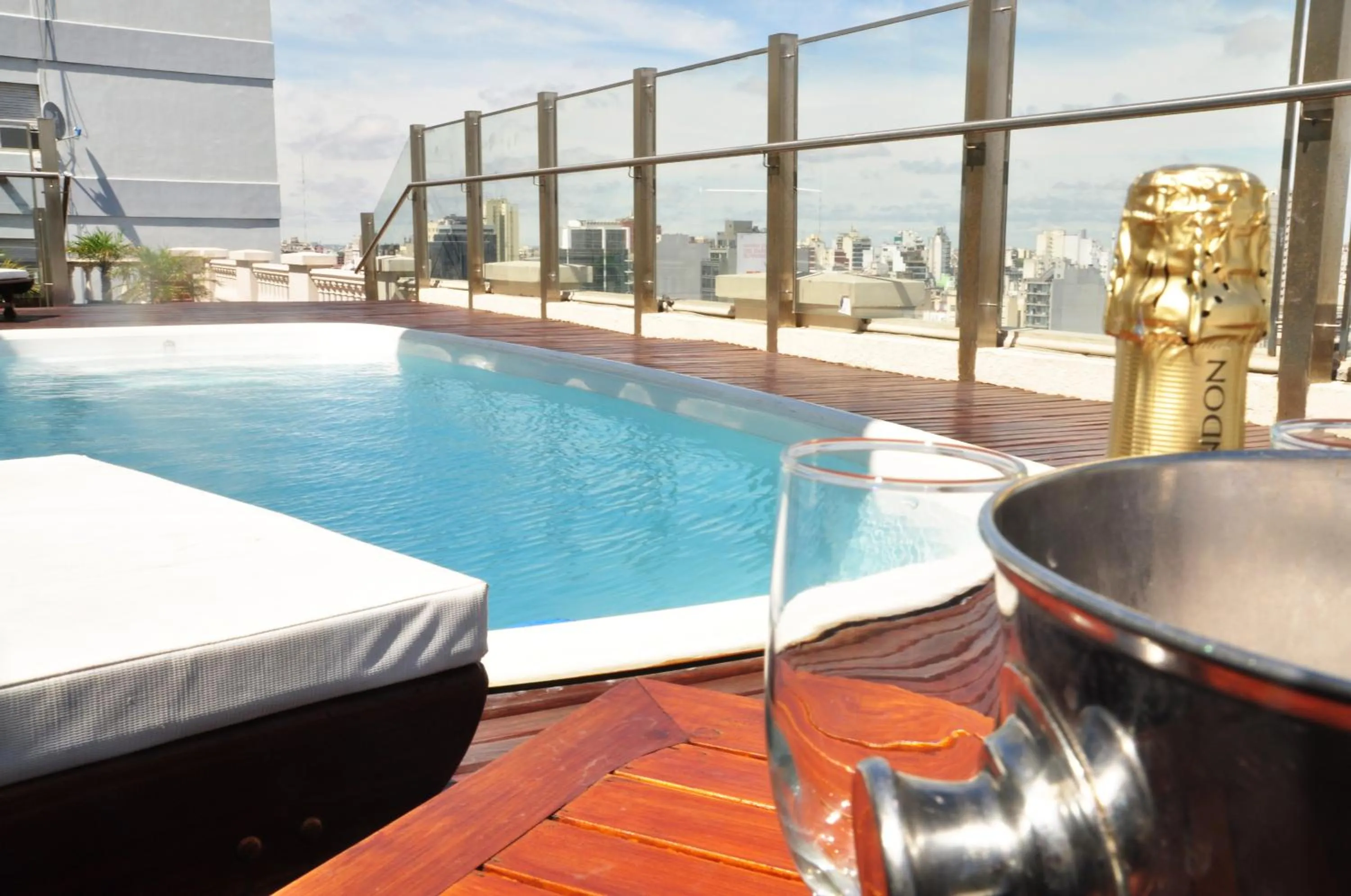 Swimming pool in Scala Hotel Buenos Aires