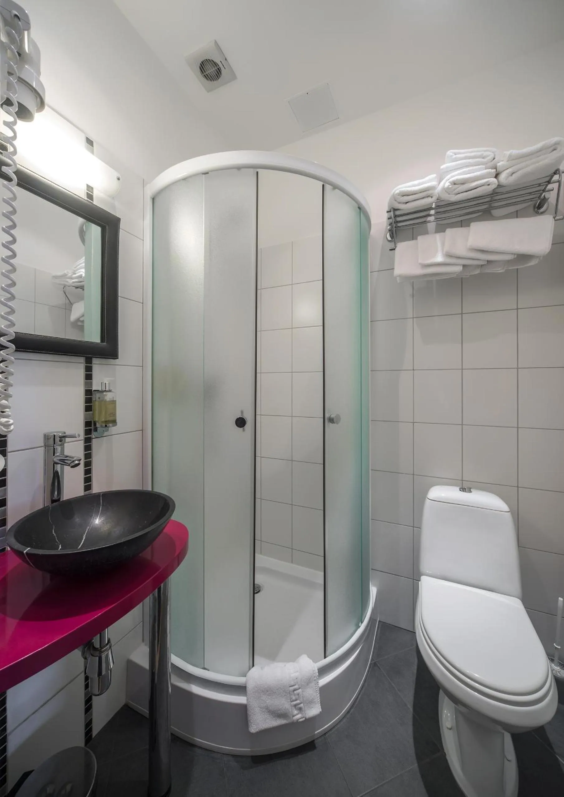 Shower in Dodo Hotel