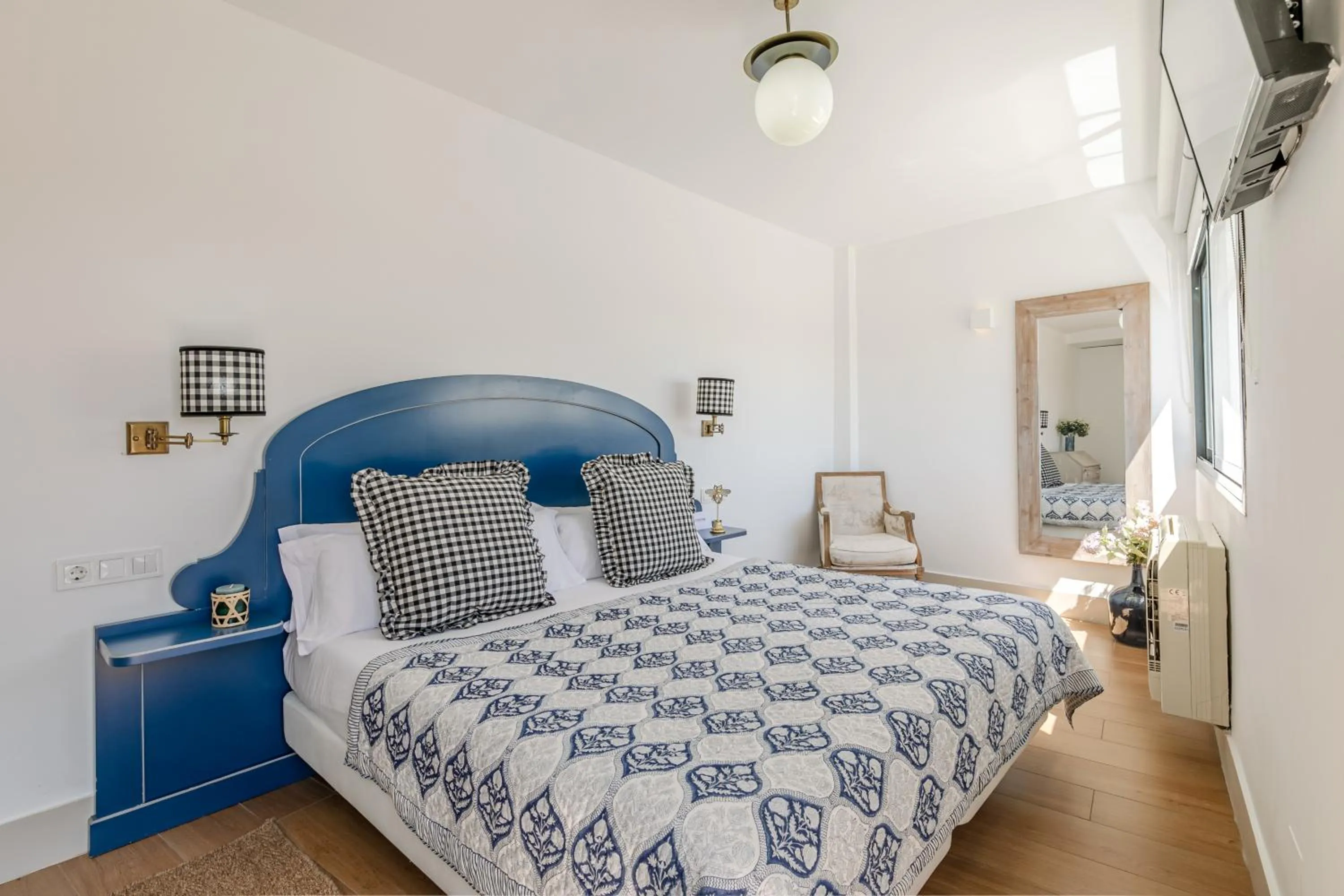 Bedroom, Bed in nüa cicerone