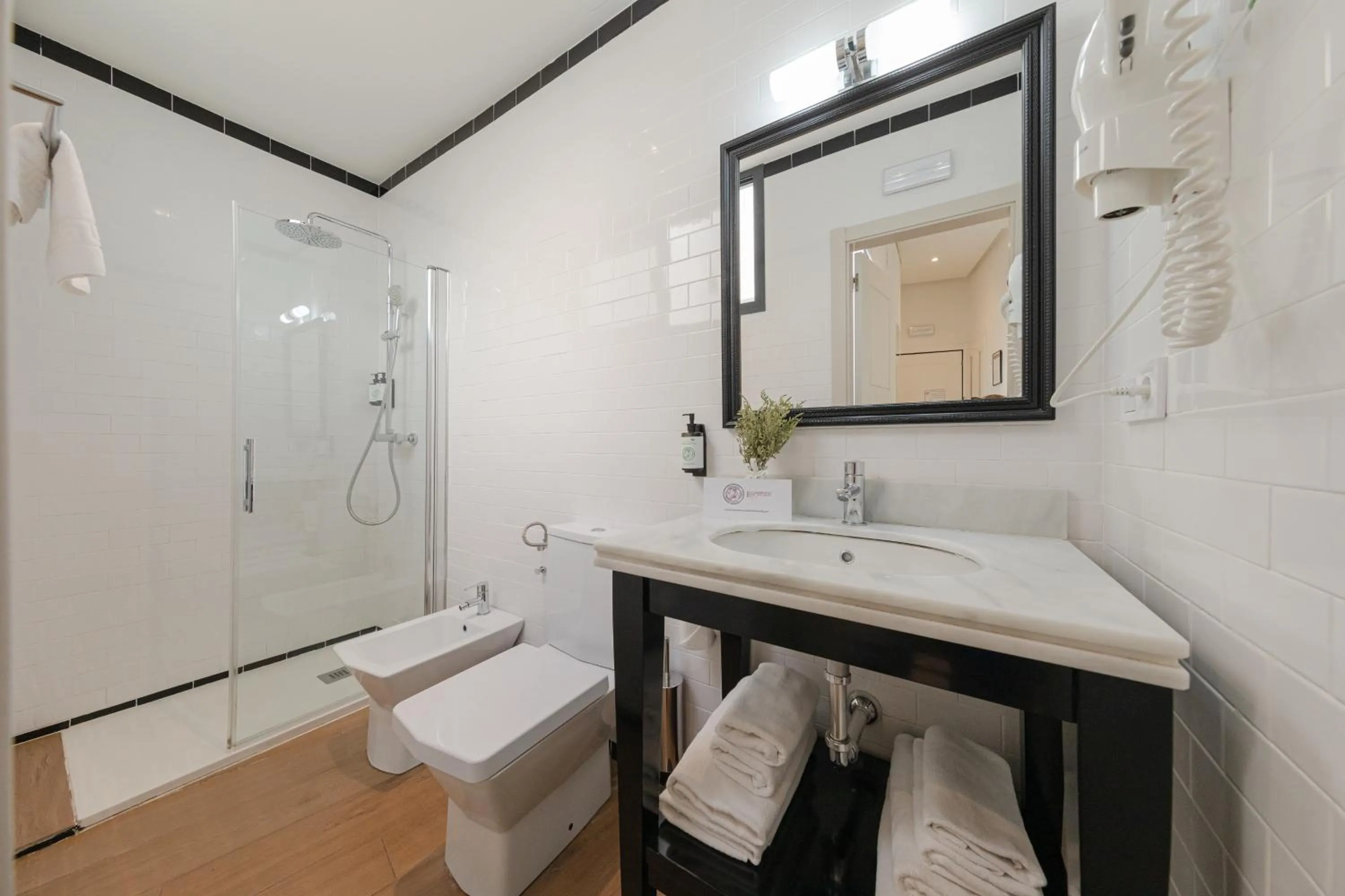 Bathroom in nüa cicerone