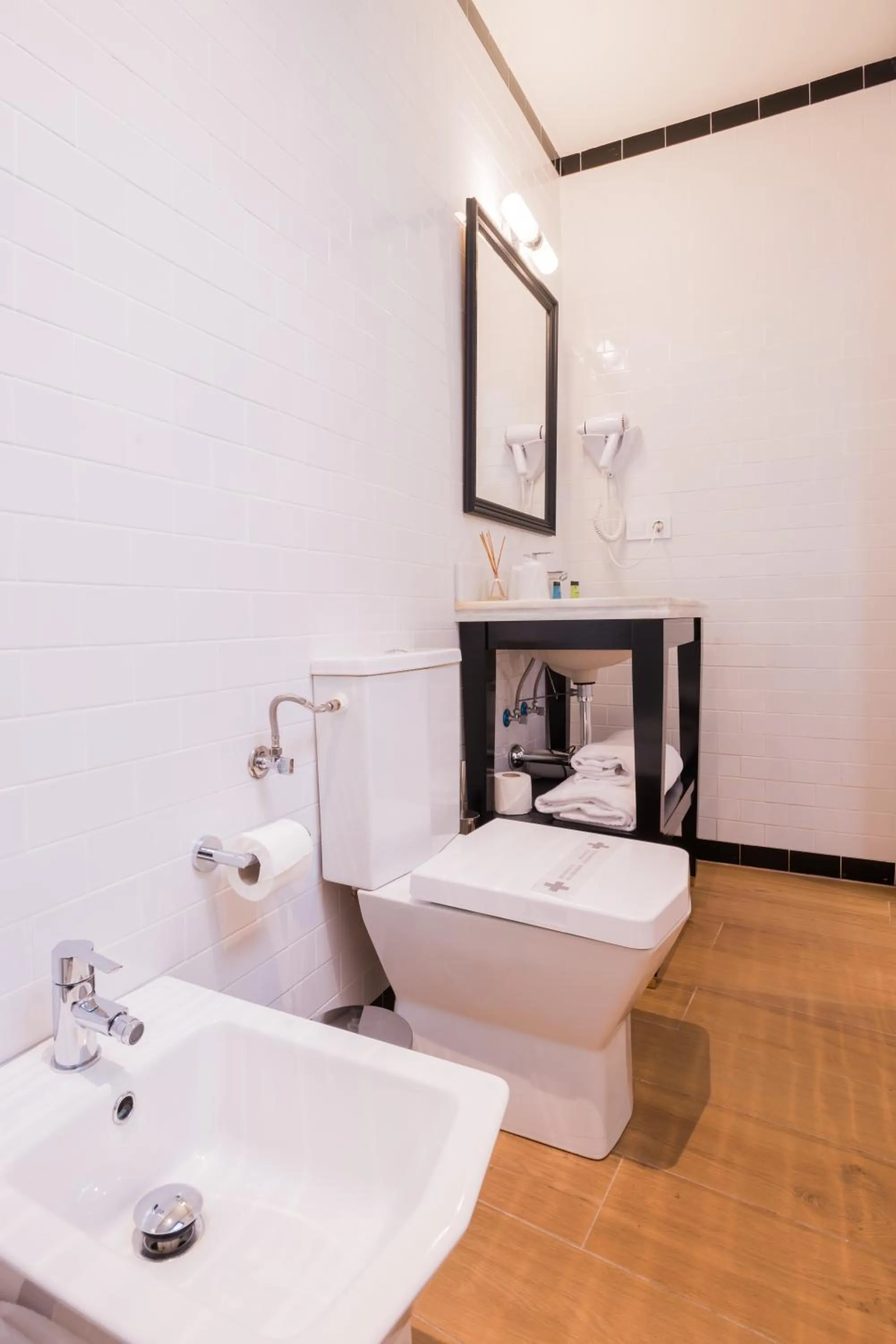 Bathroom in nüa cicerone