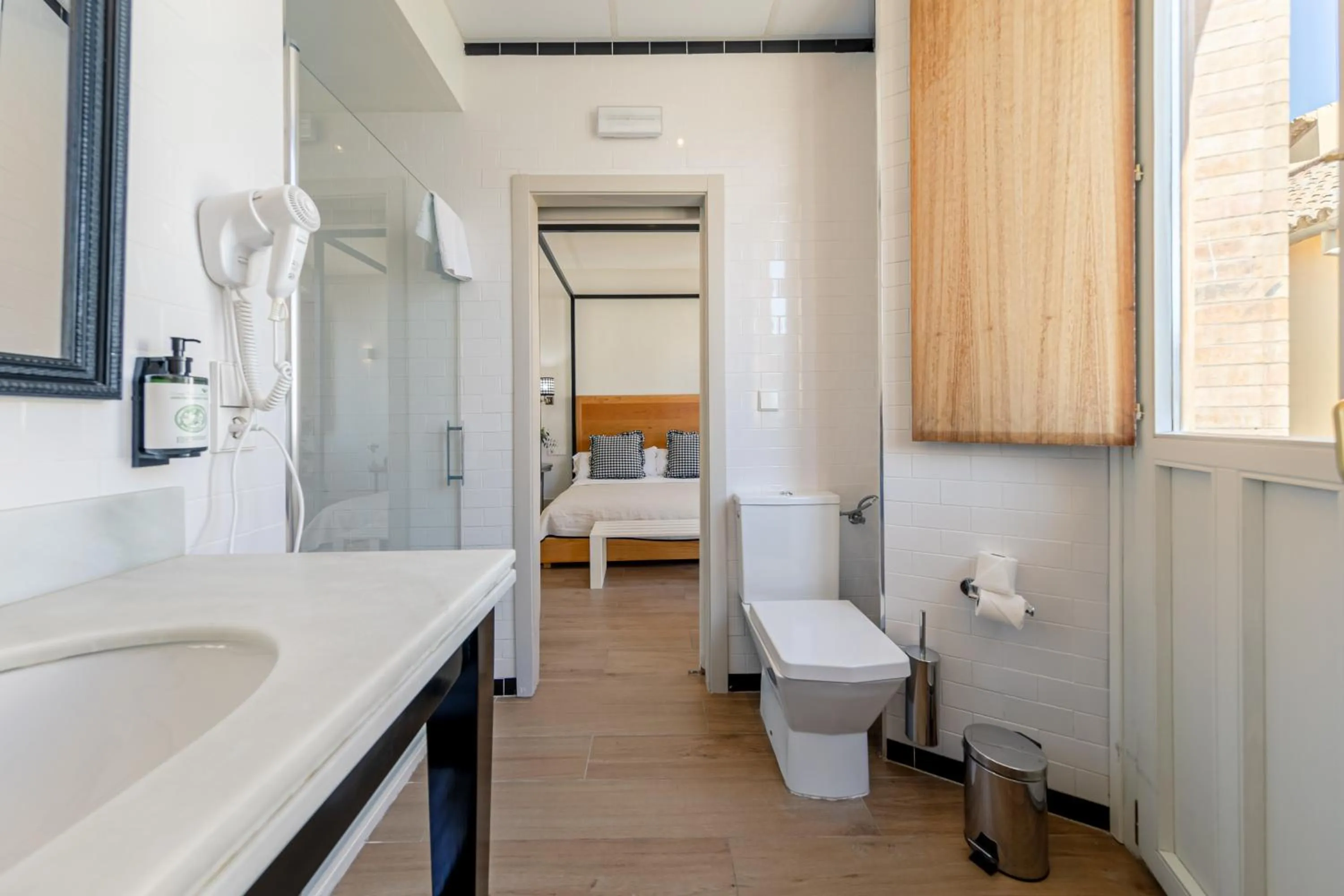 Bathroom in nüa cicerone