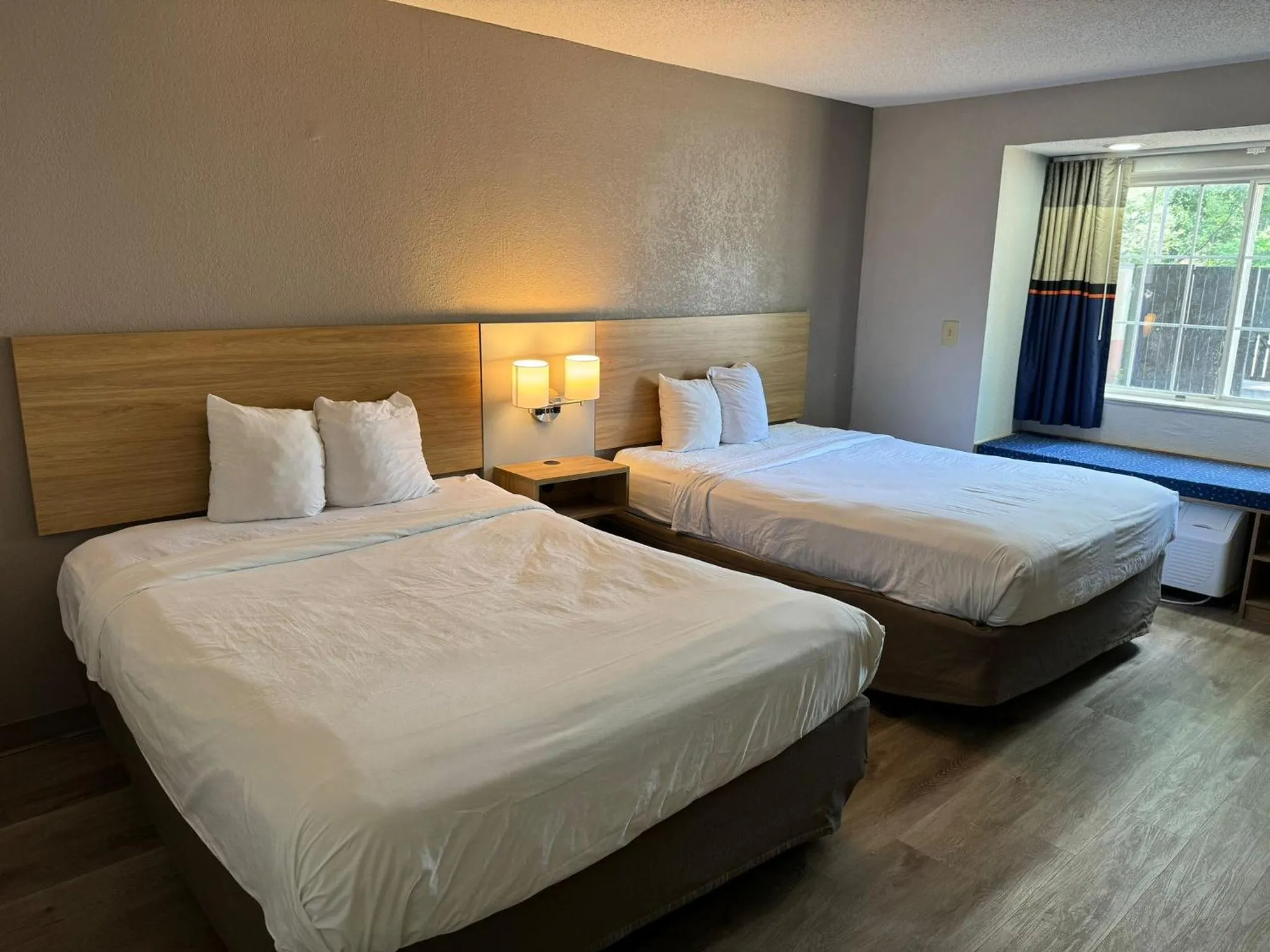 Bedroom, Bed in Microtel Inn by Wyndham Winston-Salem