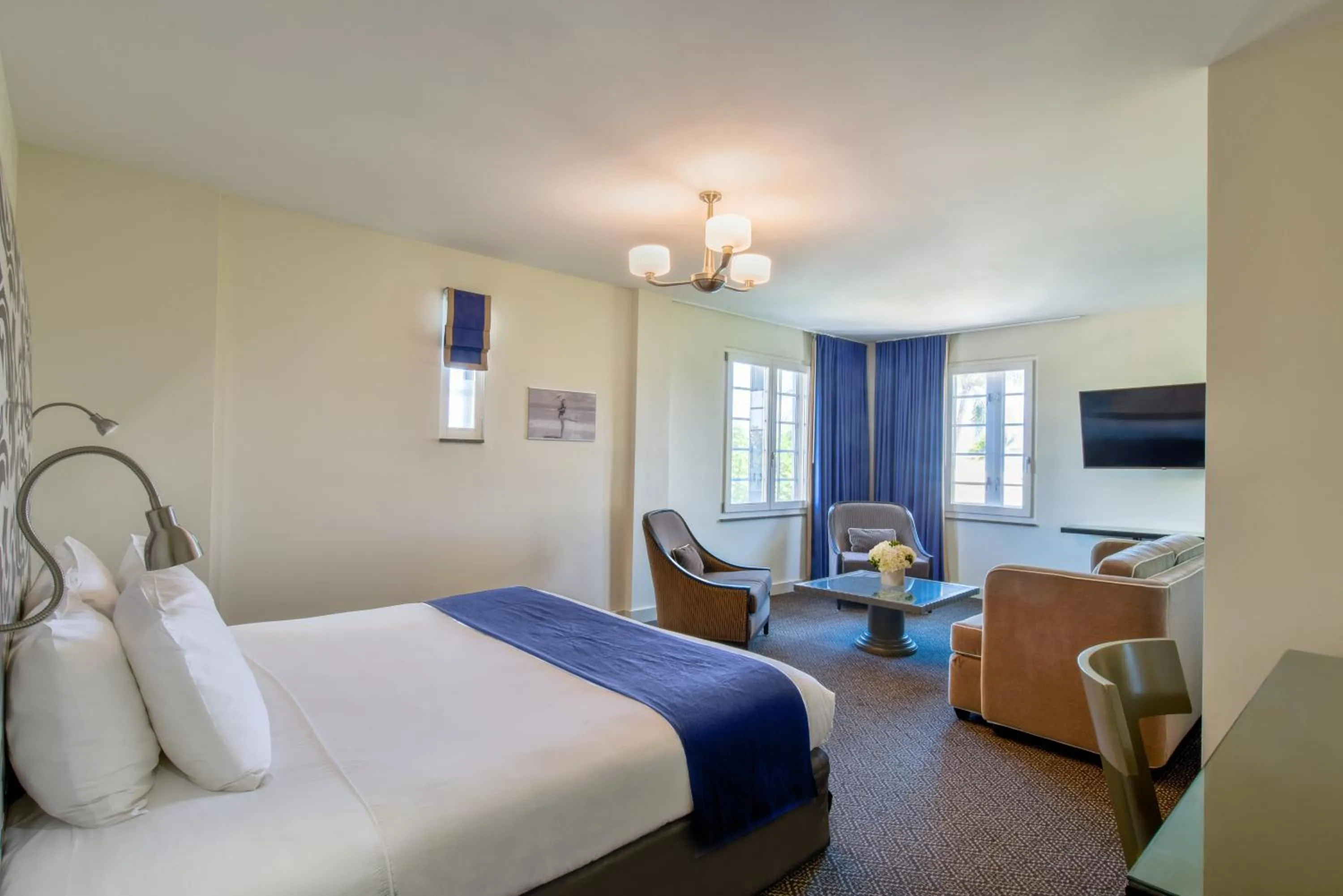 Photo of the whole room, Bed in Hotel Breakwater South Beach