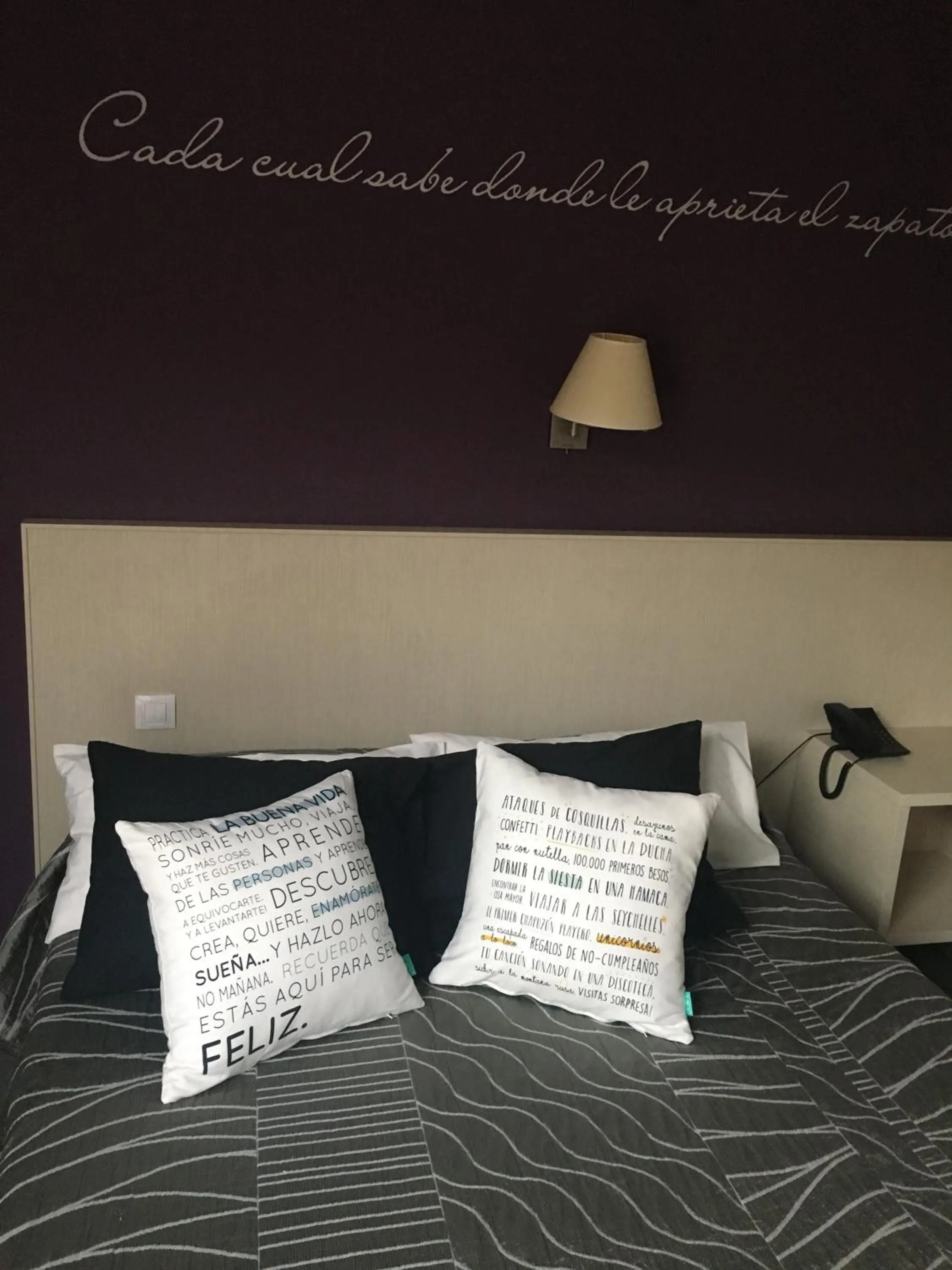 Decorative detail, Bed in Hotel HM Alfaro