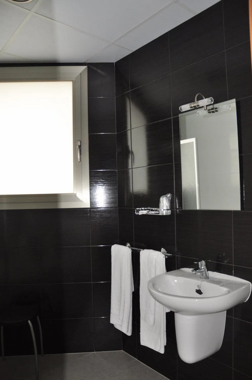 Bathroom in Hotel HM Alfaro