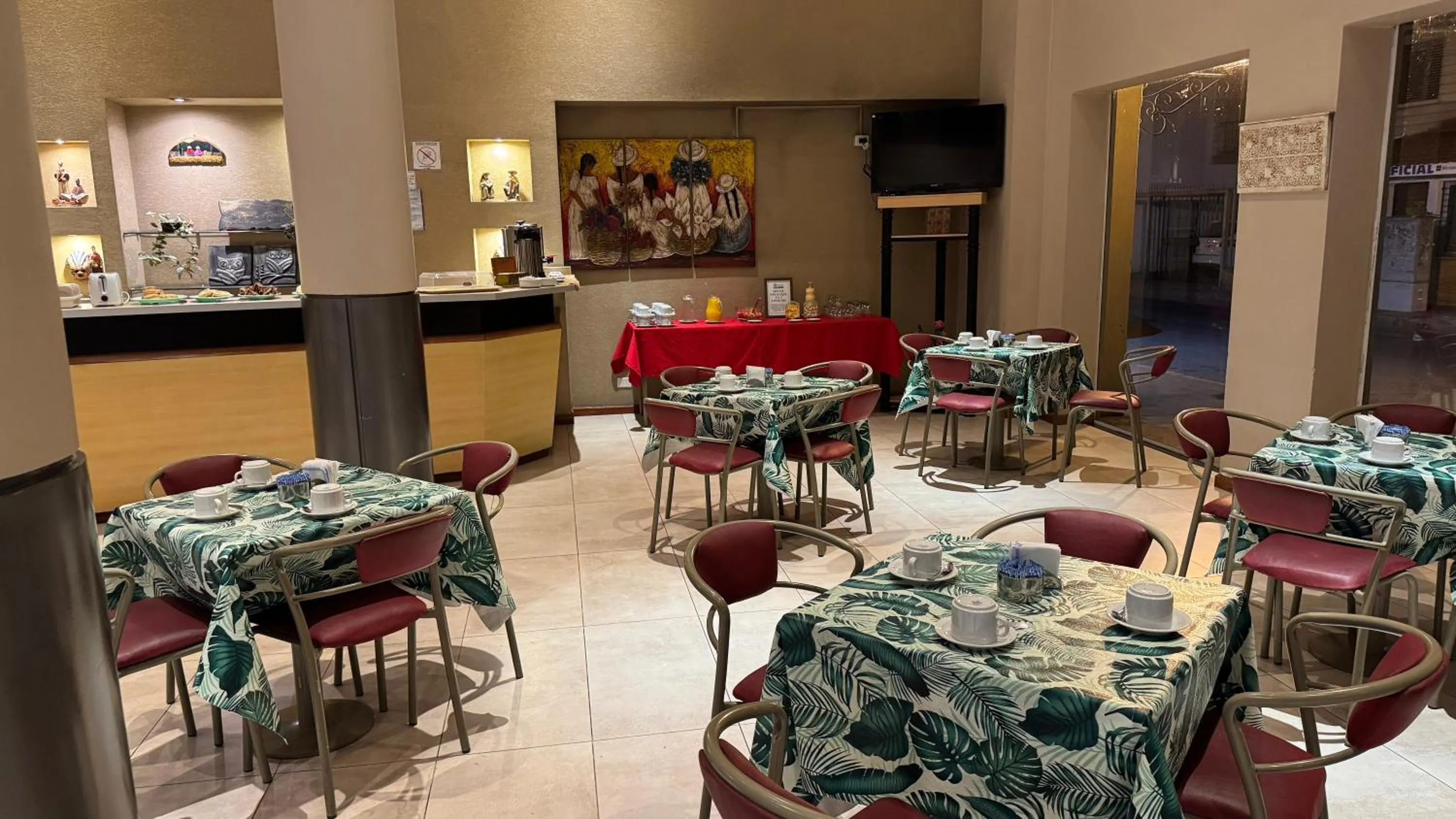 Breakfast in Wilson Hotel