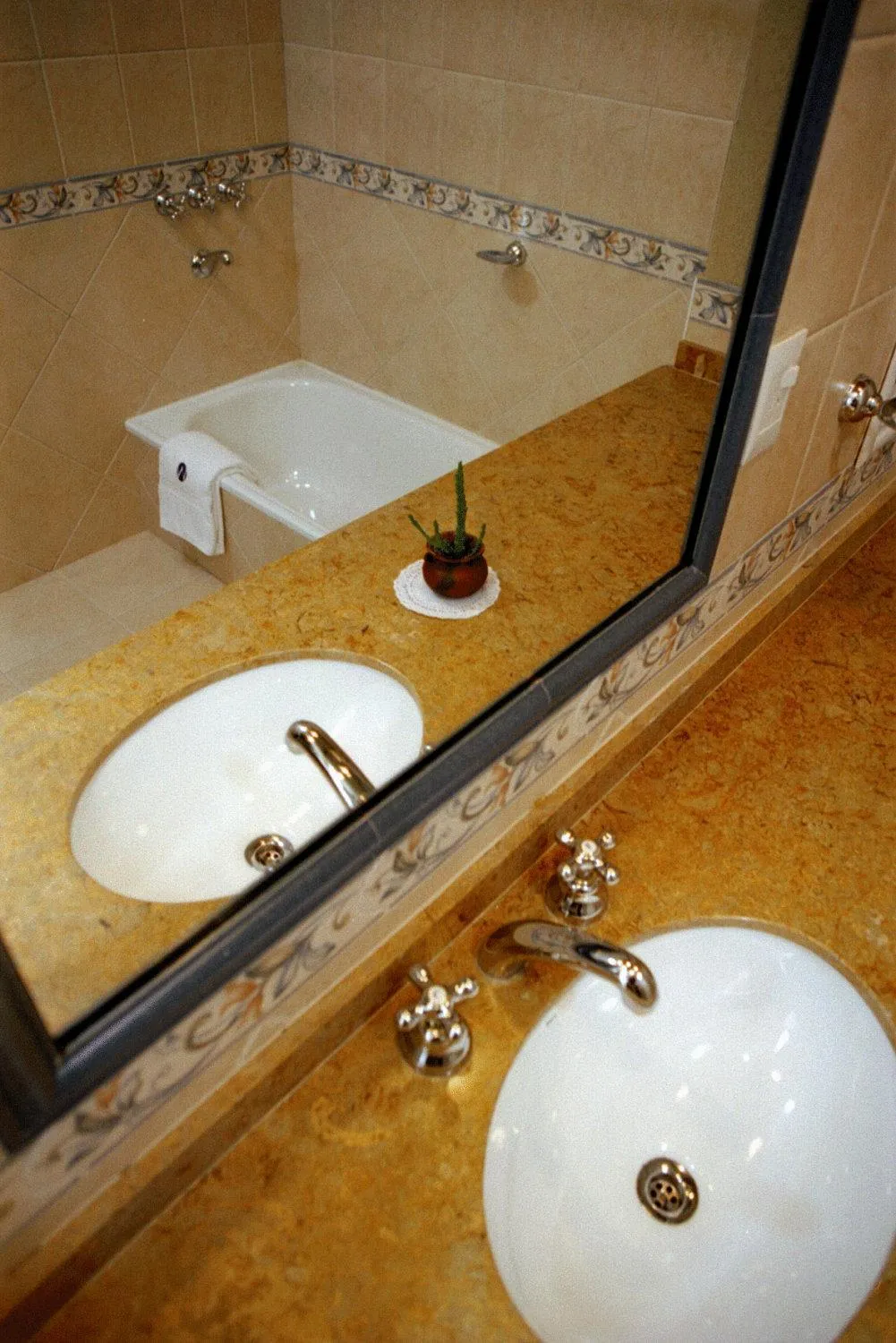 Bathroom in Wilson Hotel