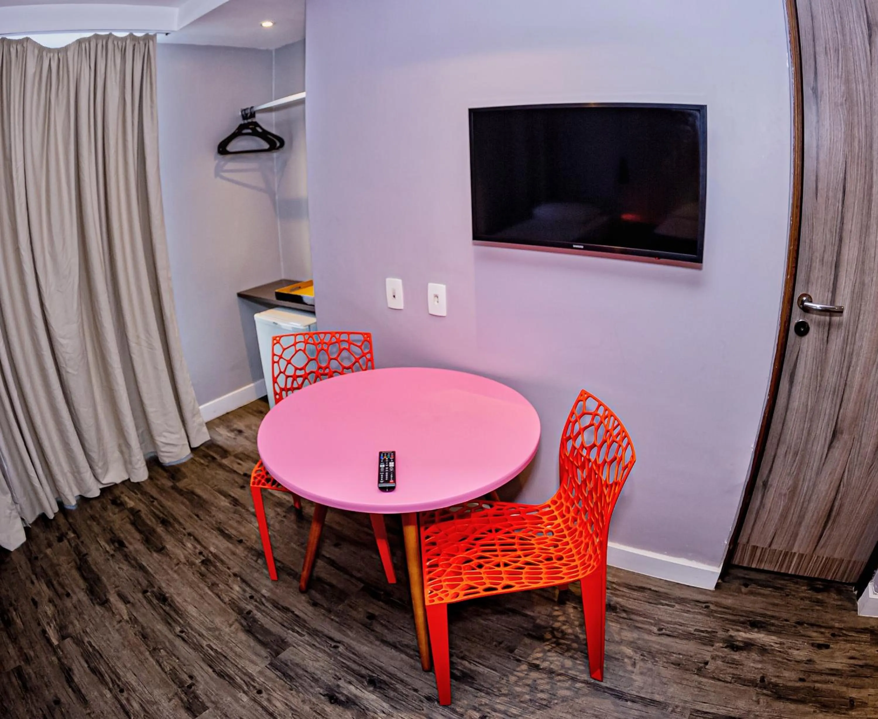 TV and multimedia in B Hotel Salvador