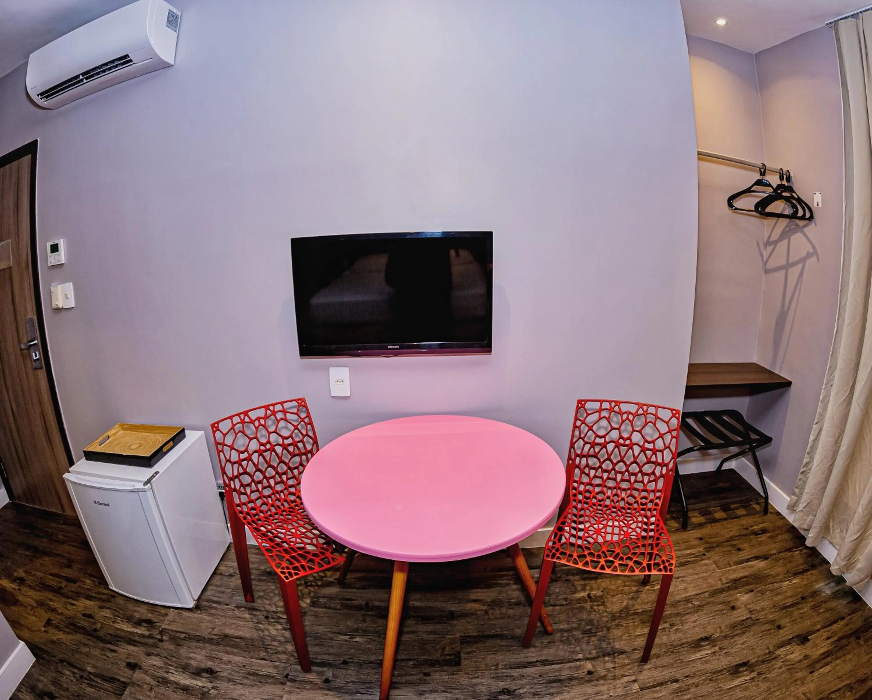 TV and multimedia in B Hotel Salvador