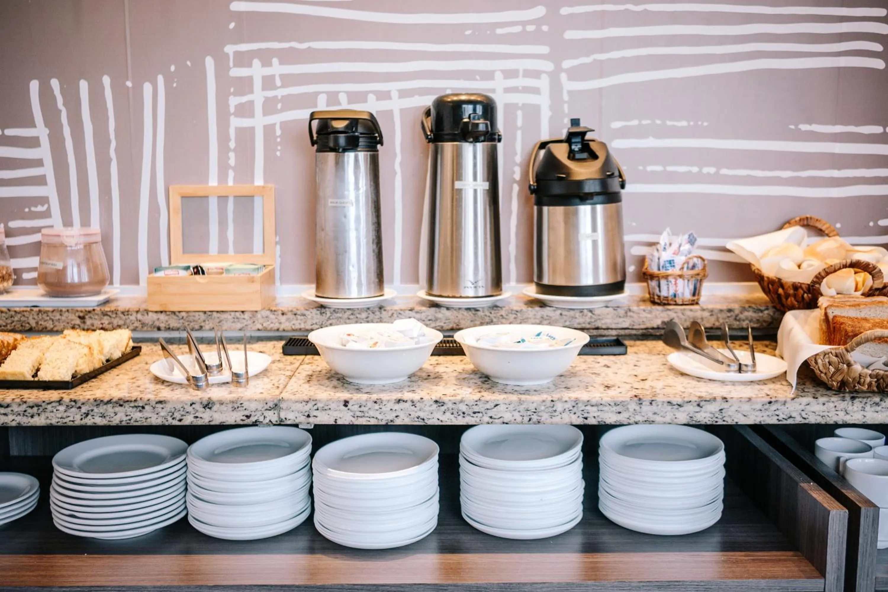 Coffee/tea facilities in B Hotel Salvador