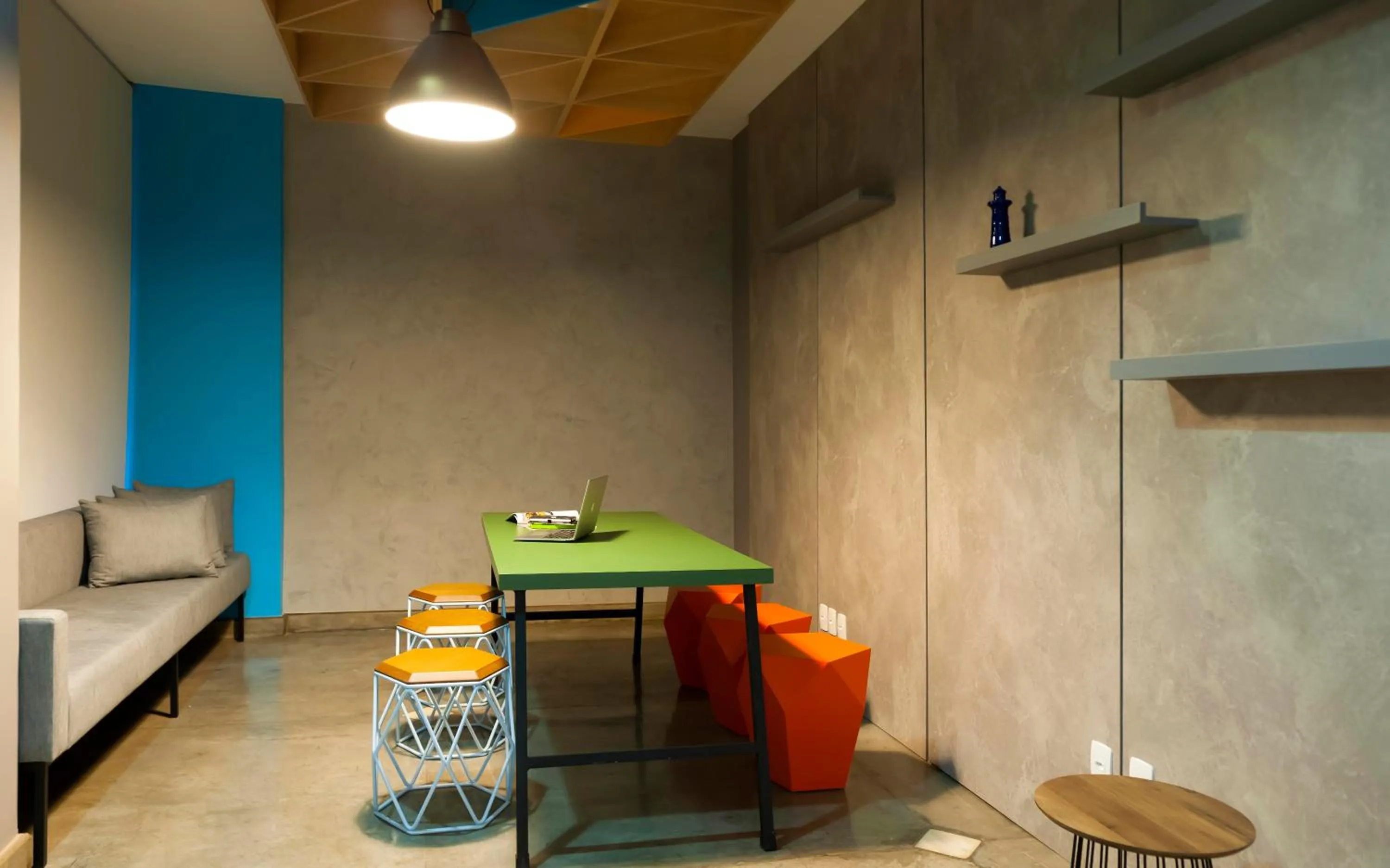 Seating area in B&B HOTEL Uberlândia