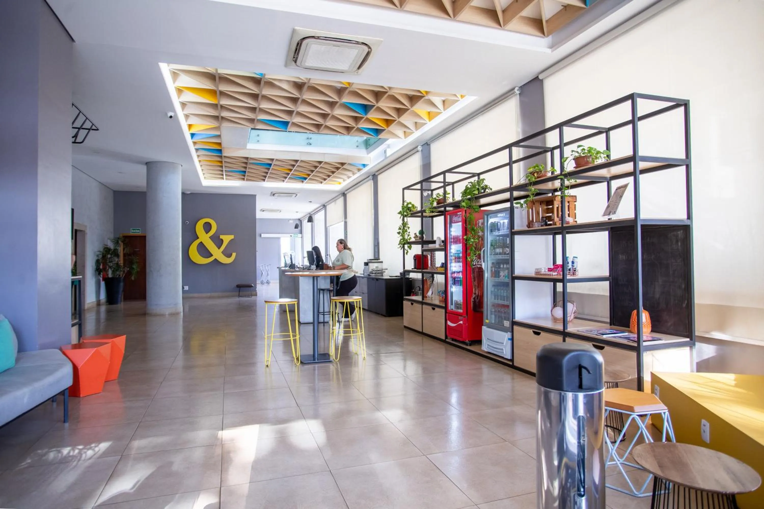 Lobby or reception in B&B HOTEL Uberlândia