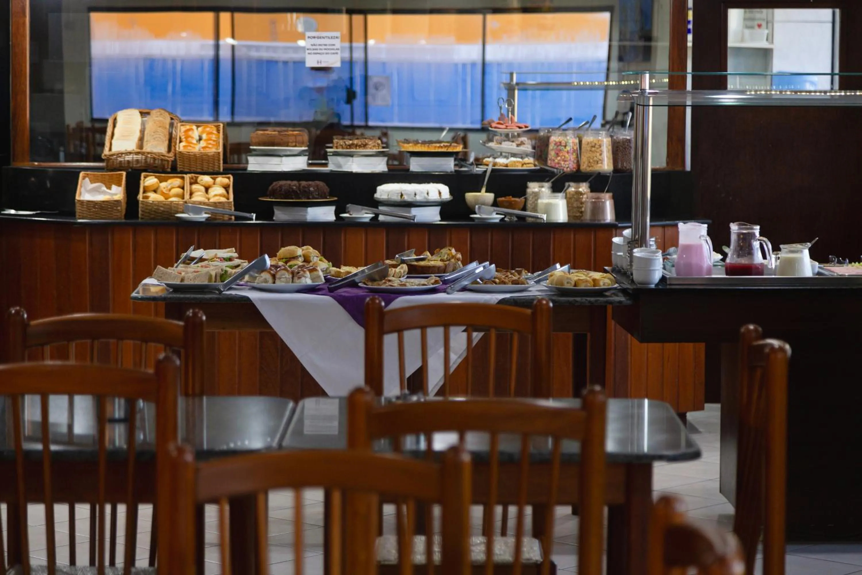 Breakfast in HANNA San Diego Apart Hotel