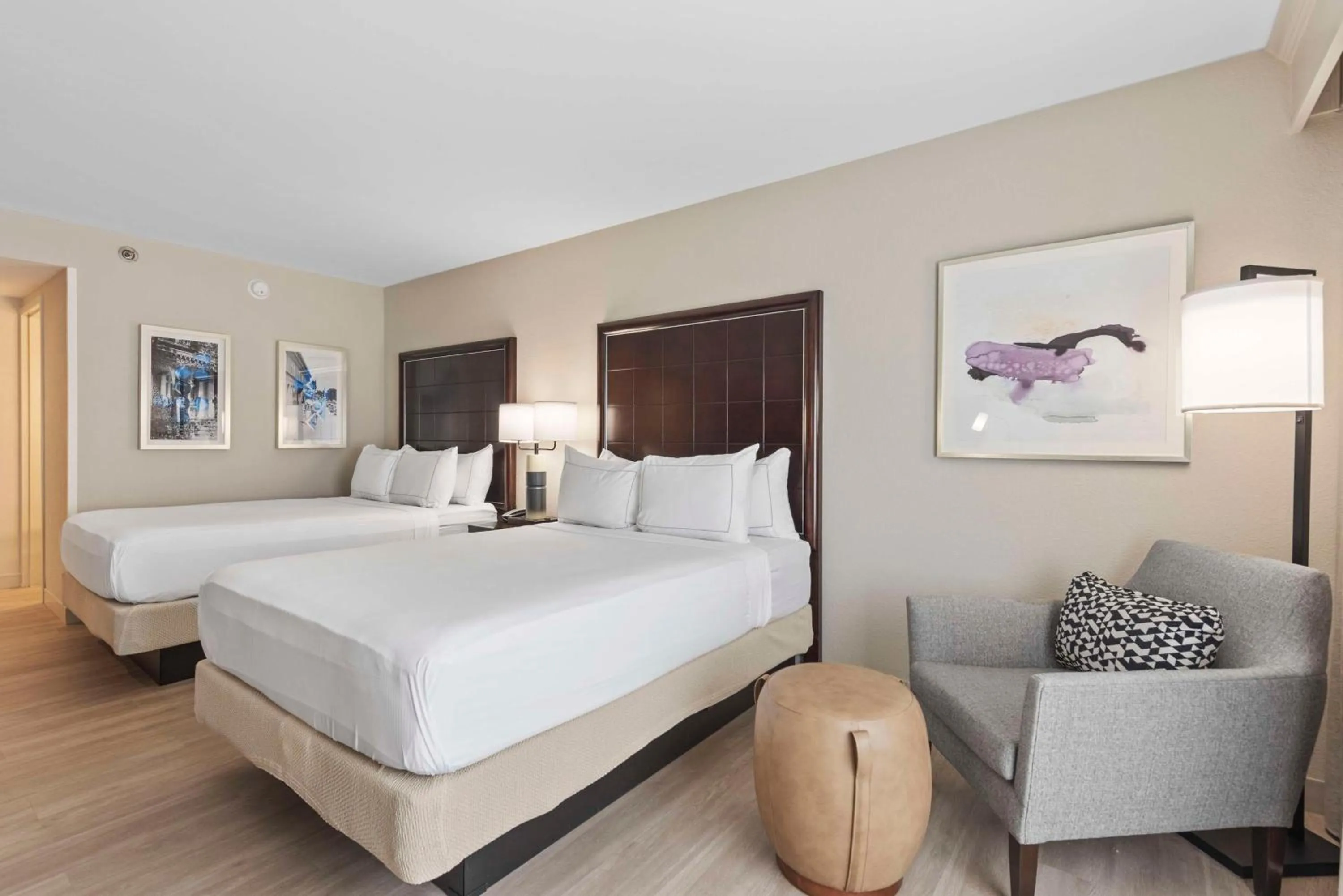 Bed in DoubleTree by Hilton Columbus