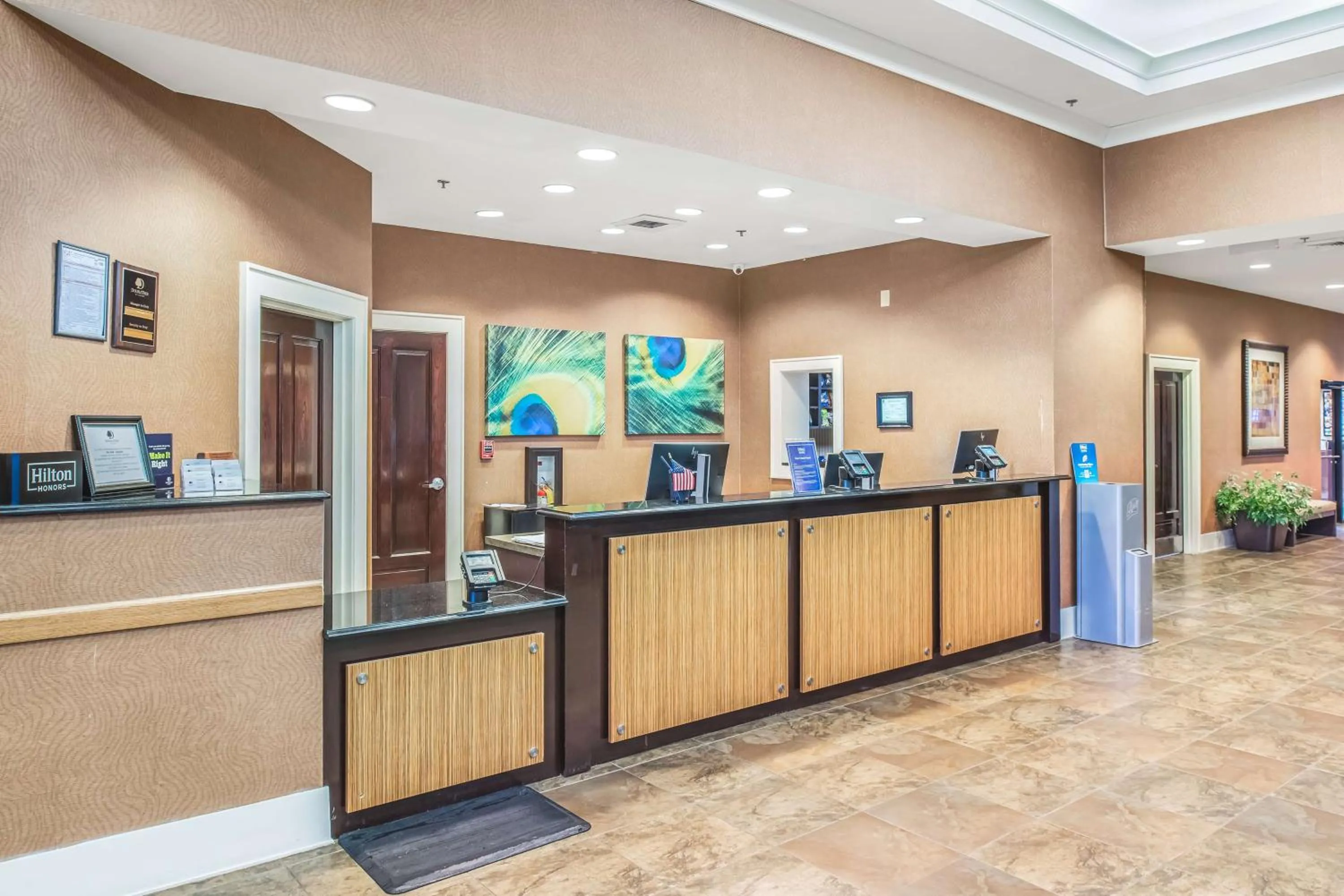 Lobby or reception in DoubleTree by Hilton Columbus