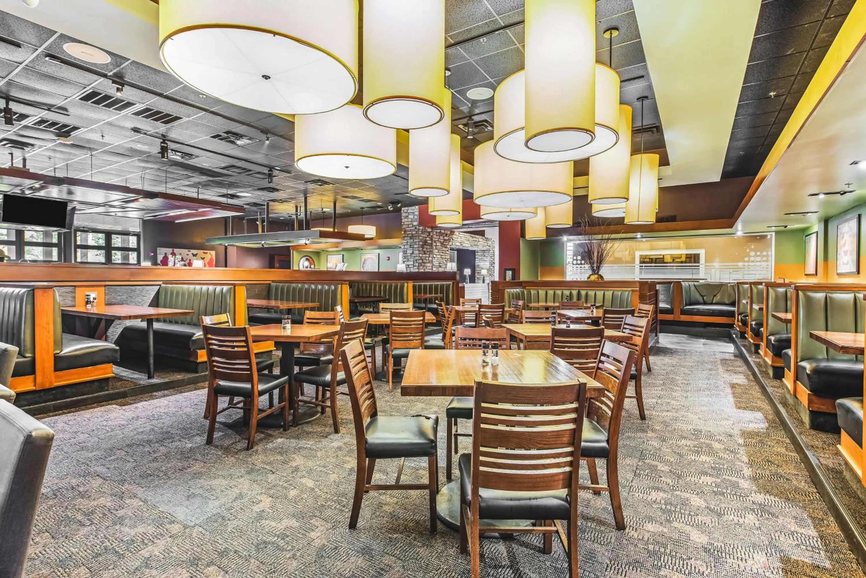 Restaurant/places to eat in DoubleTree by Hilton Columbus