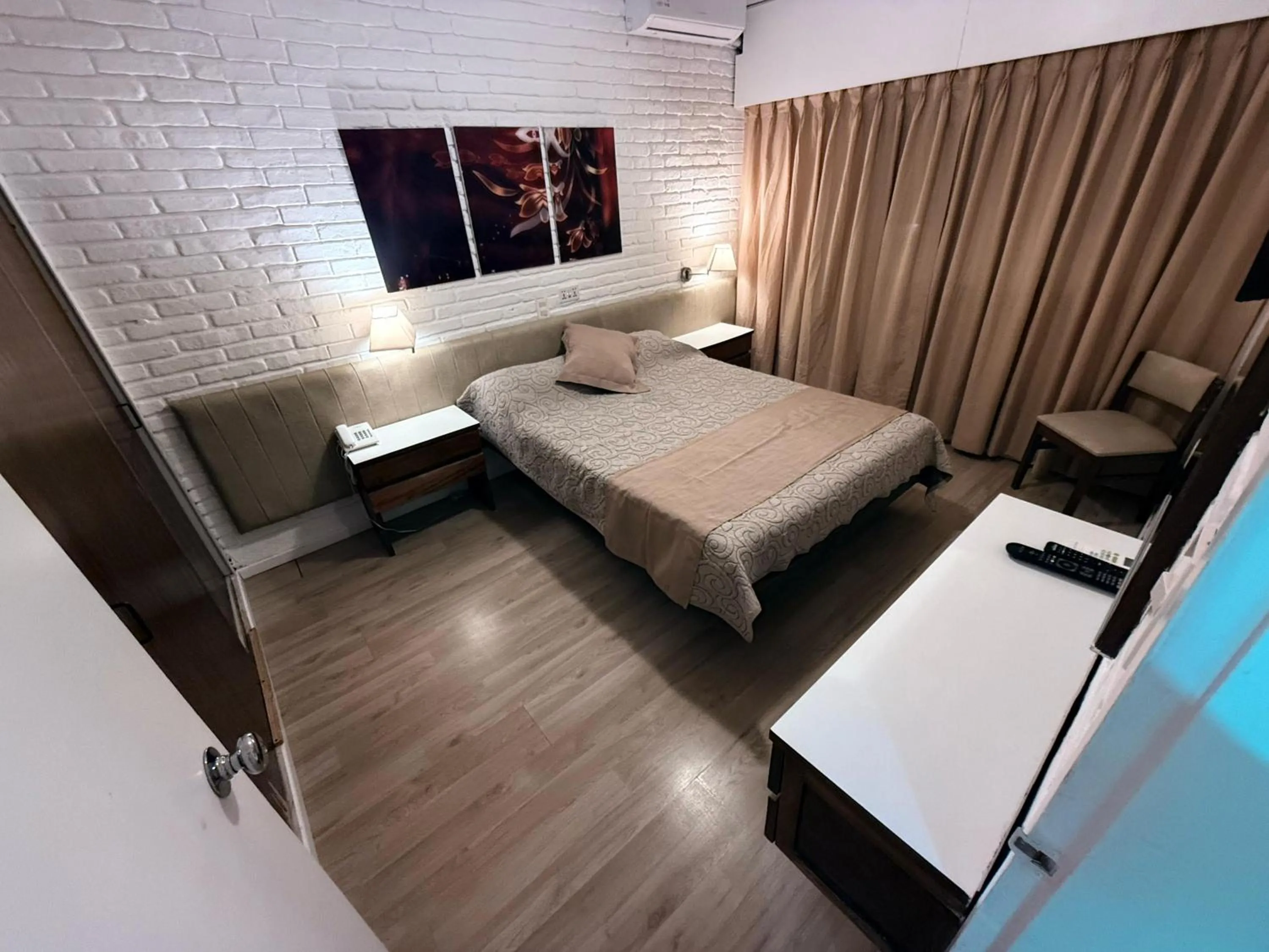 Bed in Punta del Este Shelton Hotel