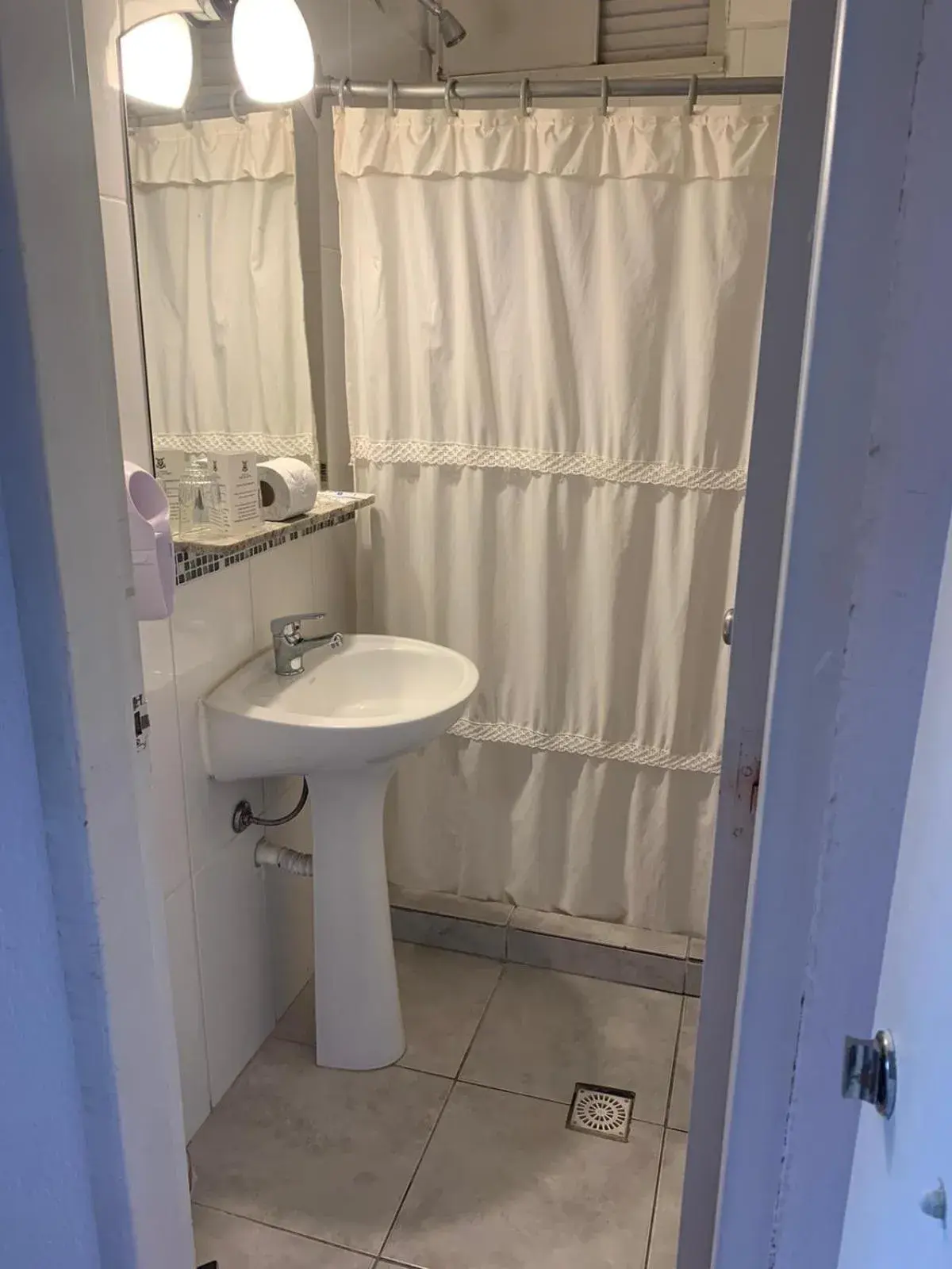 Standard Triple Room in Punta del Este Shelton Hotel Standard Triple Room in Punta del Este Shelton Hotel